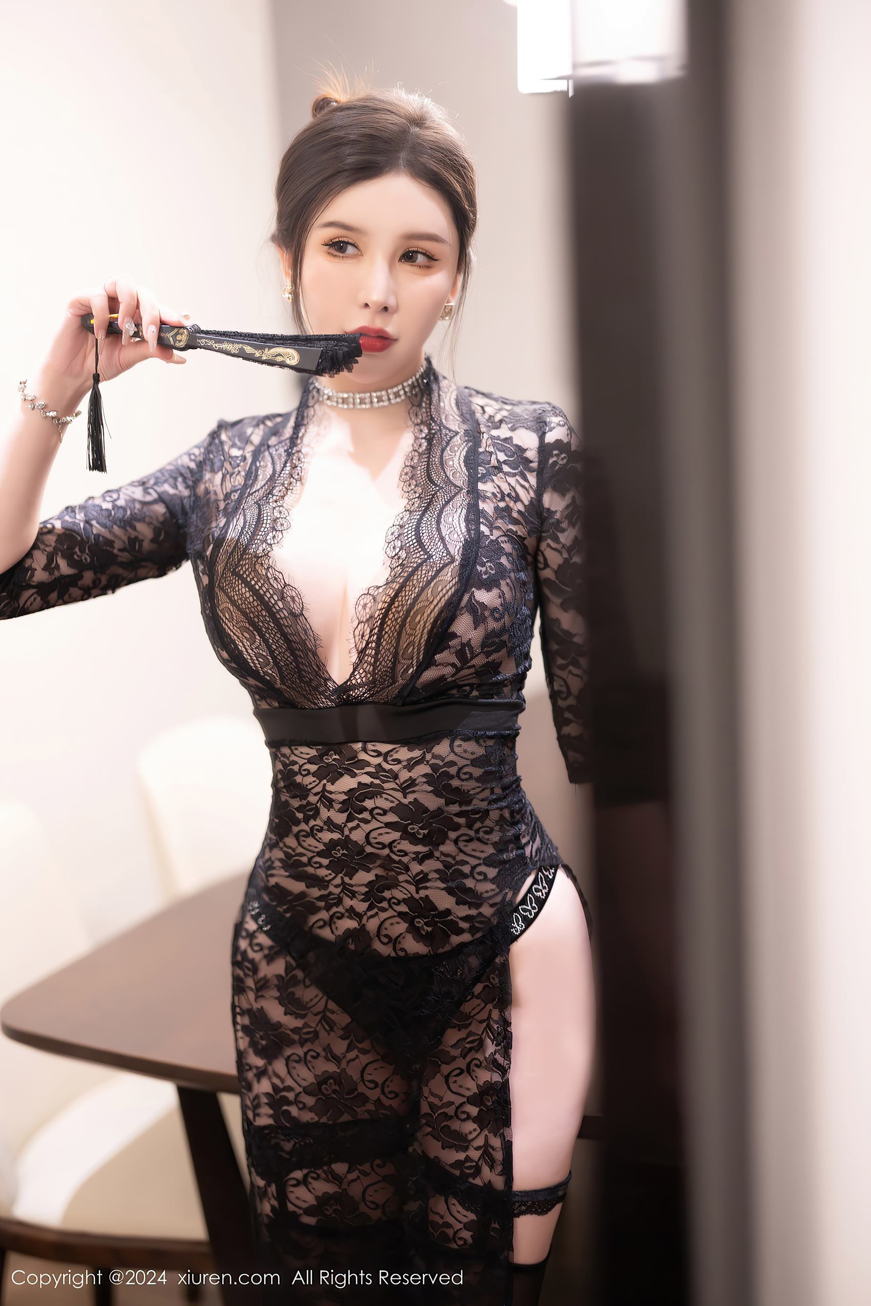 图片[18]-[Xiuren秀人网]2024.03.13 NO.8222 李丽莎 扇子在手只有我 [35+1P] – 速更版-美库