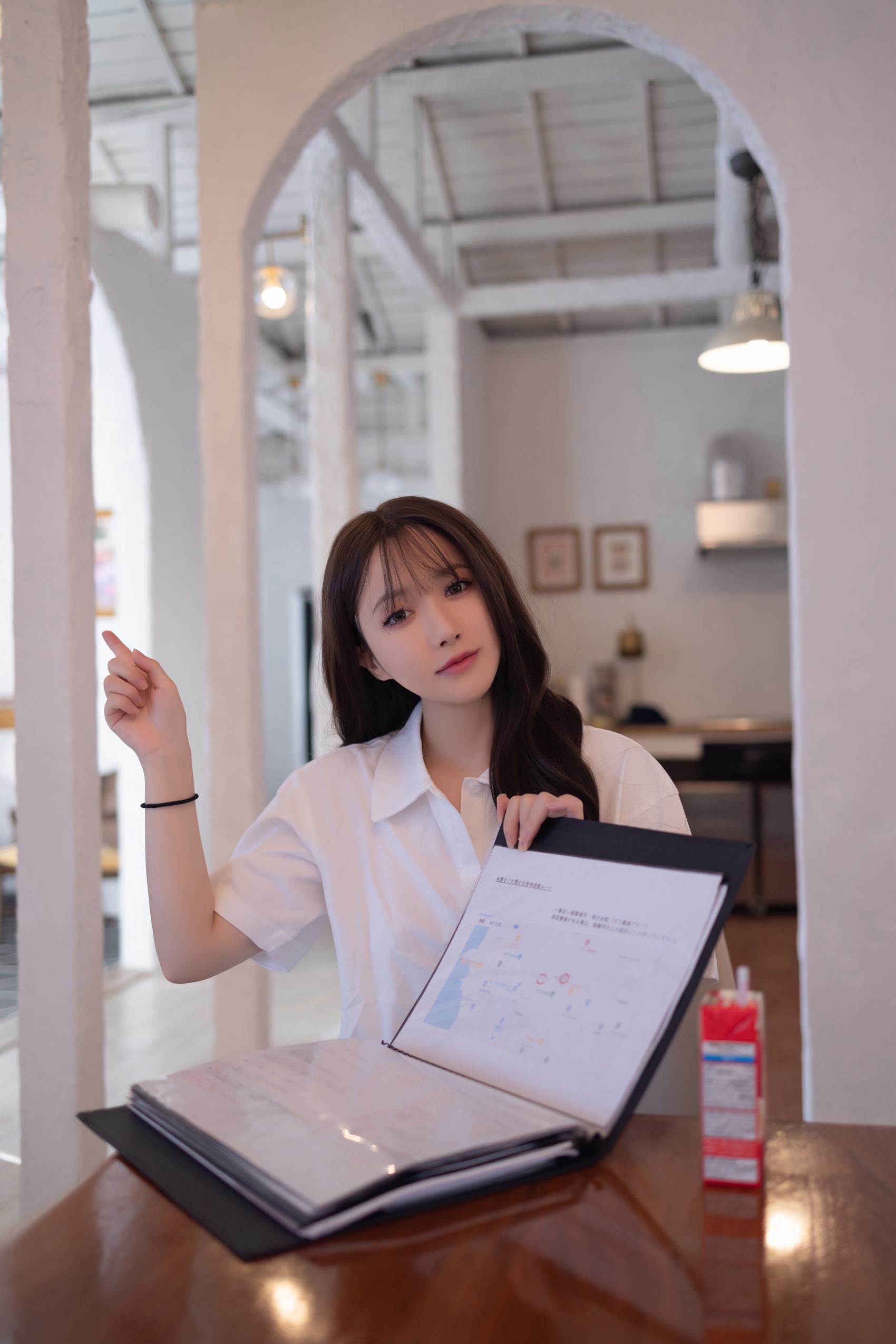 图片[15]-秀人内购@鱼子酱Fish – 内部私购《民宿房东》[44P] – 速更版-美库