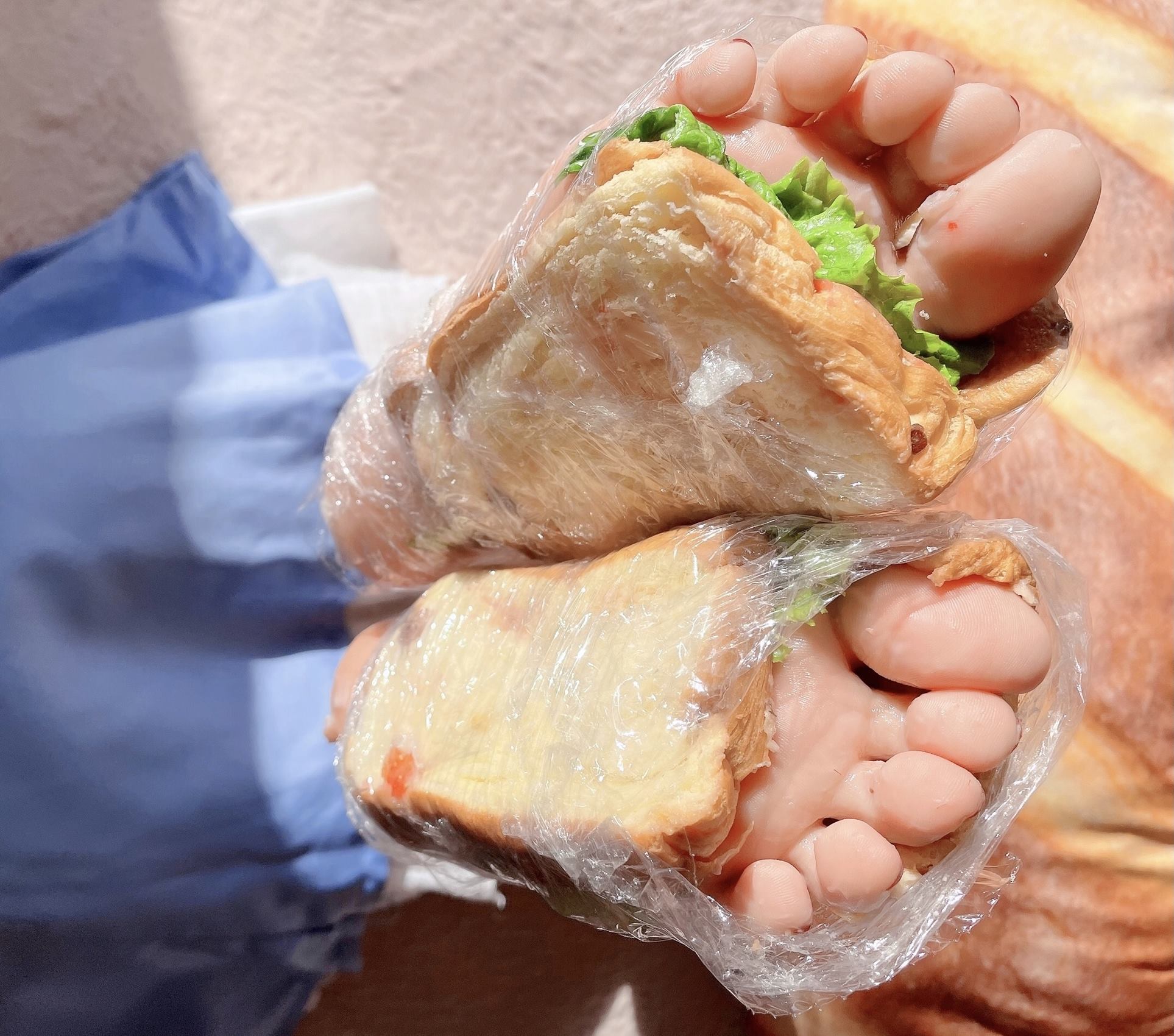 图片[18]-网紅Coser@地瓜小朋友 -地瓜牌肉丝裸足汉堡[55P] – 速更版-美库