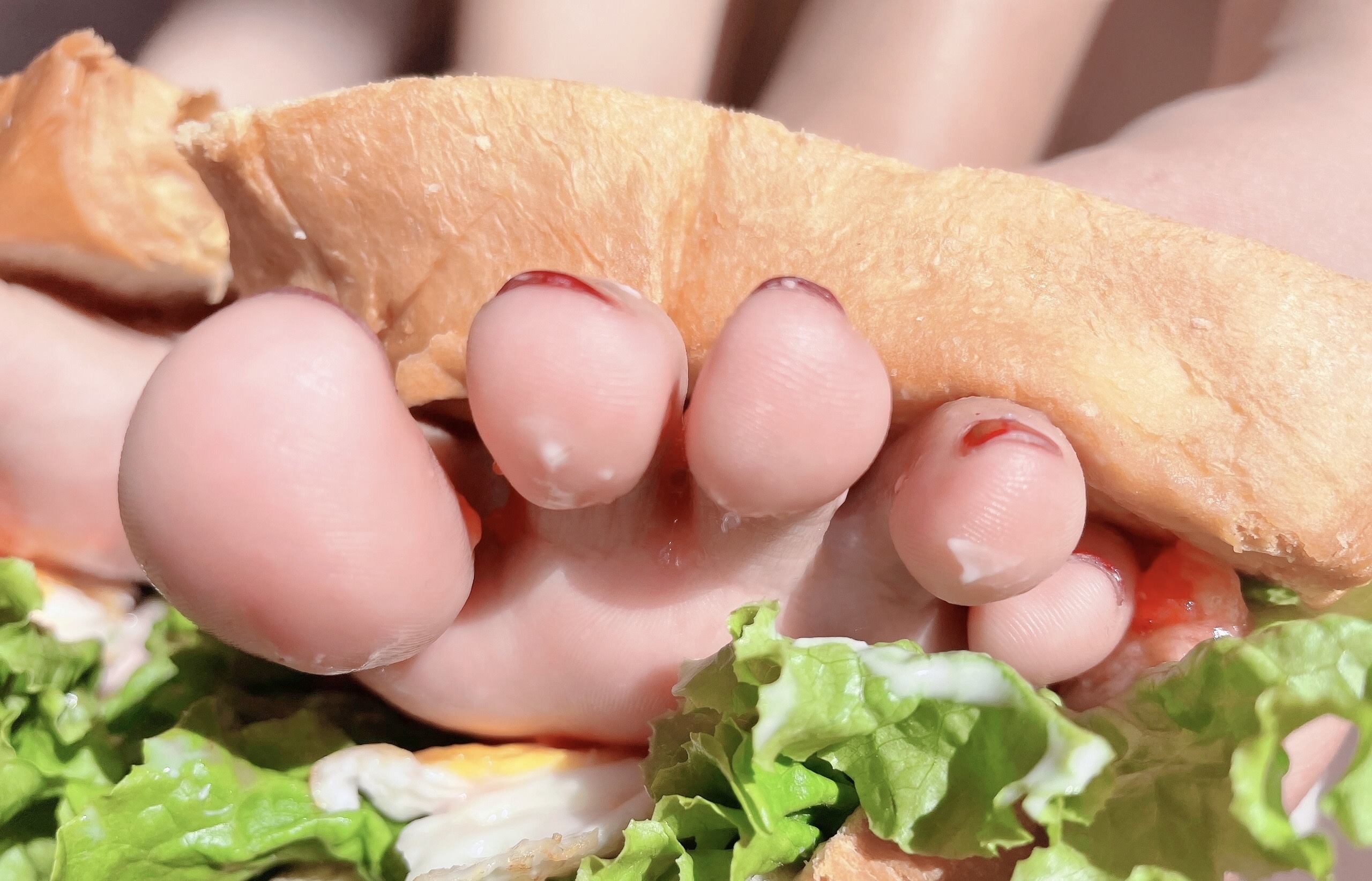 图片[26]-网紅Coser@地瓜小朋友 -地瓜牌肉丝裸足汉堡[55P] – 速更版-美库