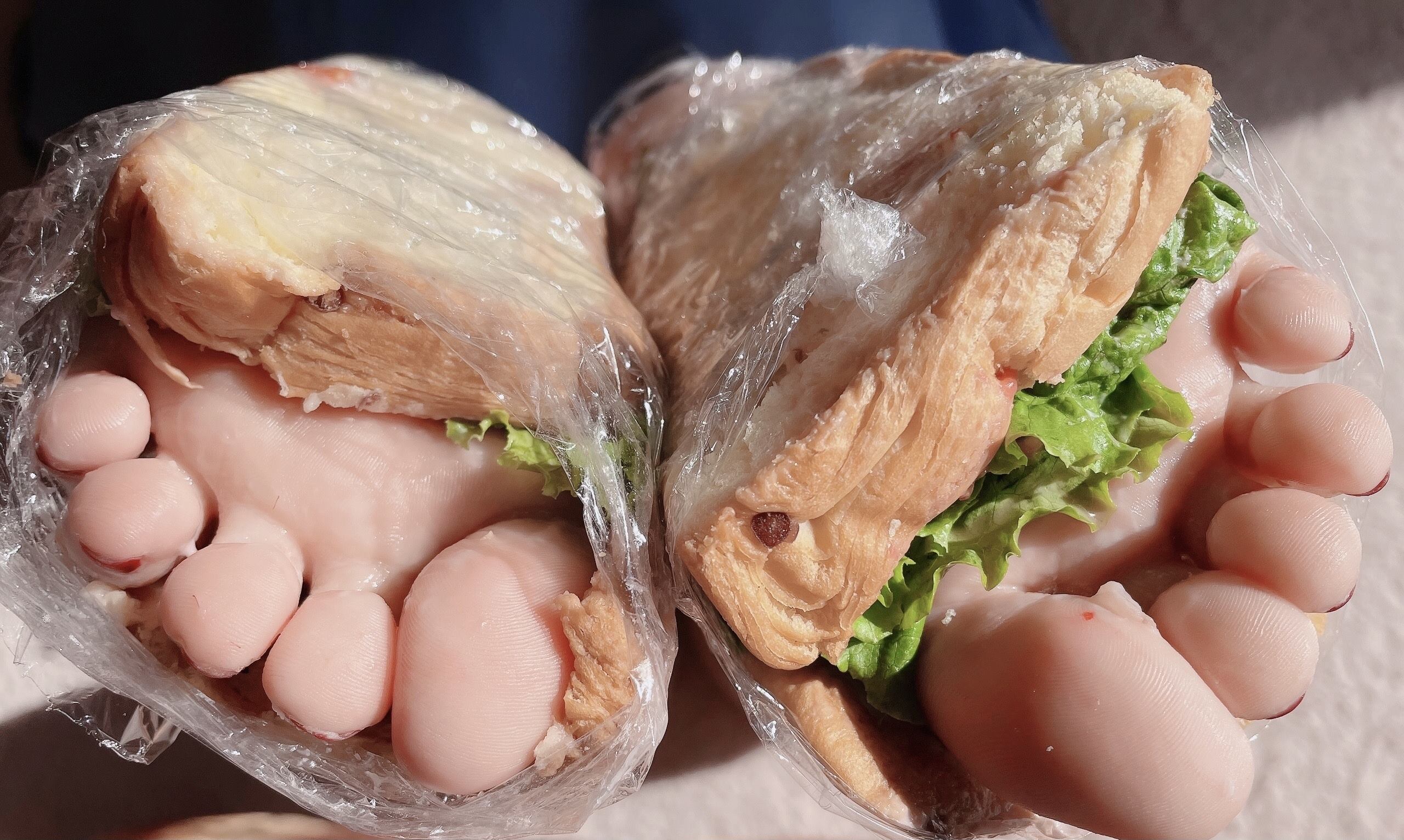 图片[31]-网紅Coser@地瓜小朋友 -地瓜牌肉丝裸足汉堡[55P] – 速更版-美库