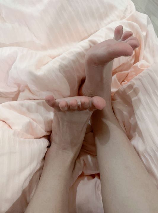 图片[32]-动漫博主@胜利的小生活微密圈系列 -床上每足 [51P] – 速更版-美库