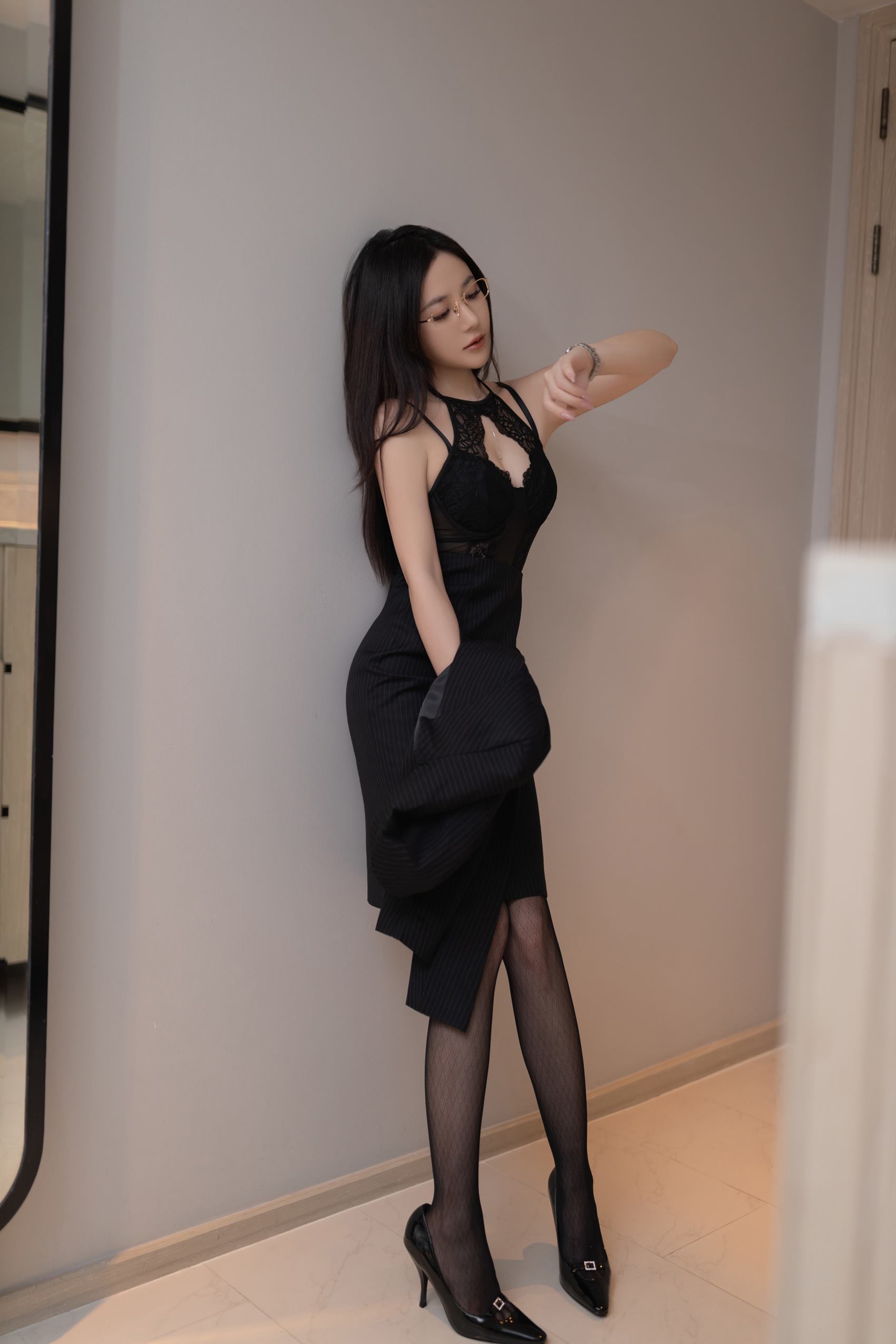 图片[16]-秀人名模鱼子酱Fish《沉沦》[53P] – 速更版-美库