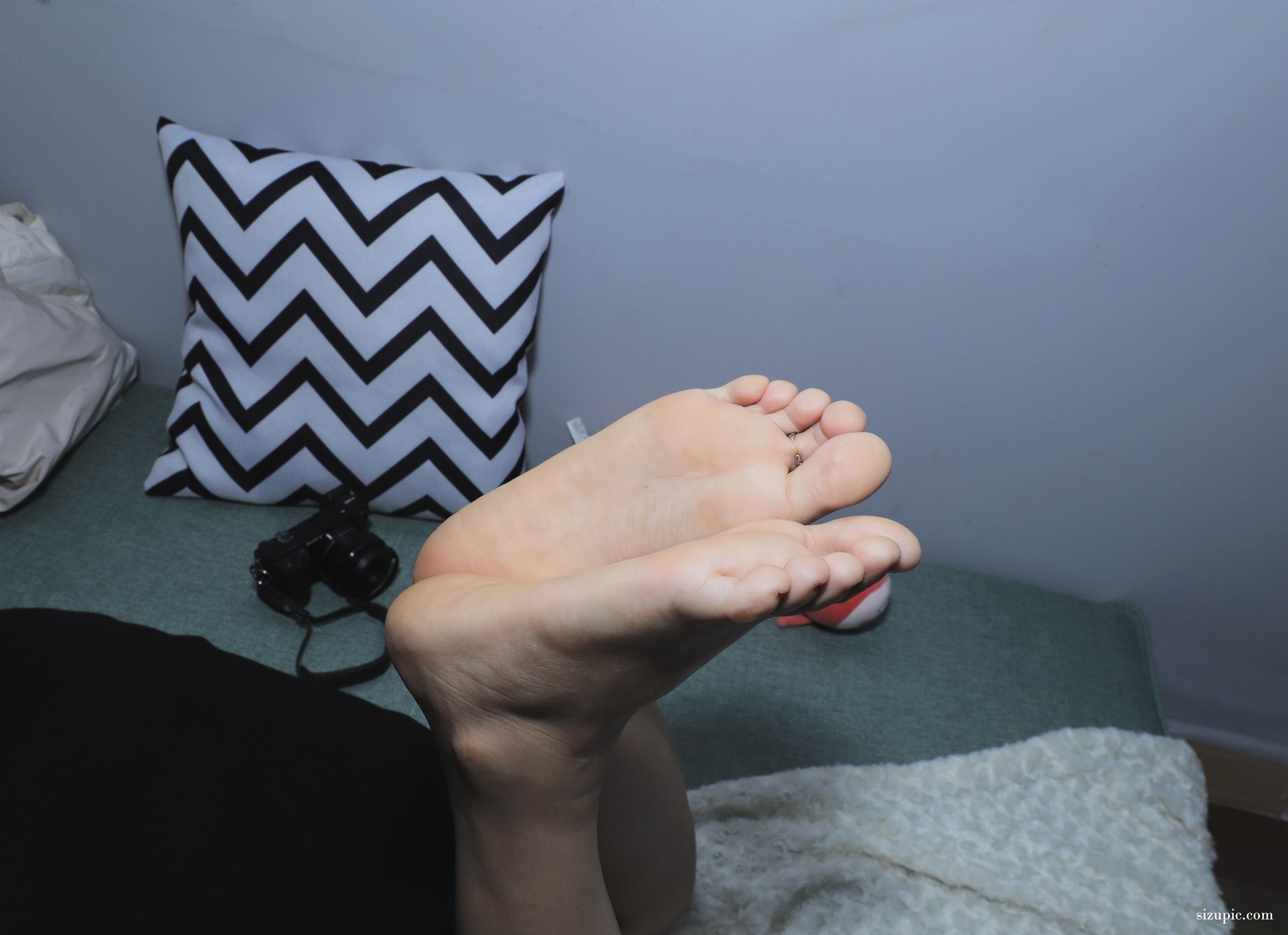 图片[54]-Pary摄影 NO.137 曾经做过车模的大美女灵儿棚拍38码美脚[89P] – 速更版-美库