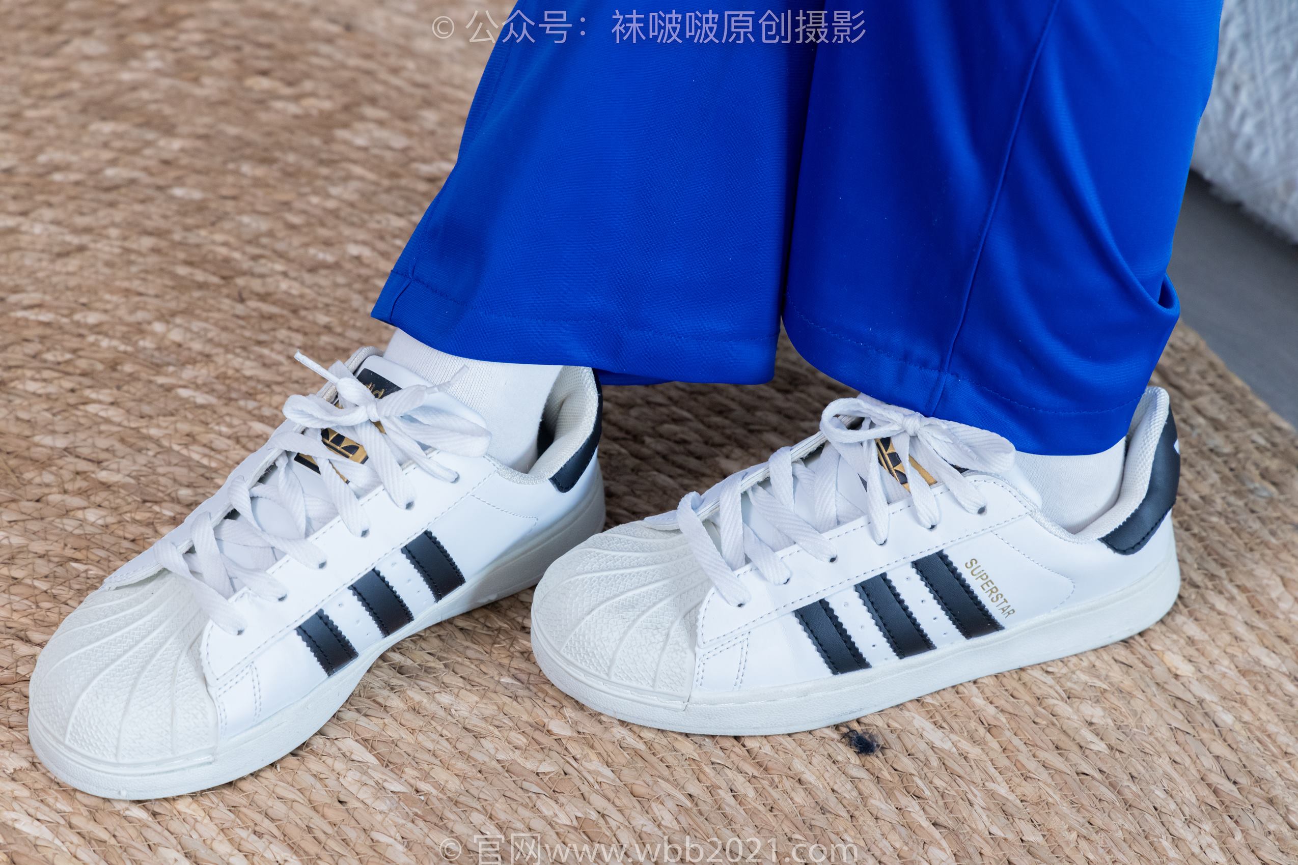 图片[21]-[BoBoSocks袜啵啵]NO.351 甜甜圈-板鞋、白棉袜、肉丝、校服裤里丝[150P] – 速更版-美库