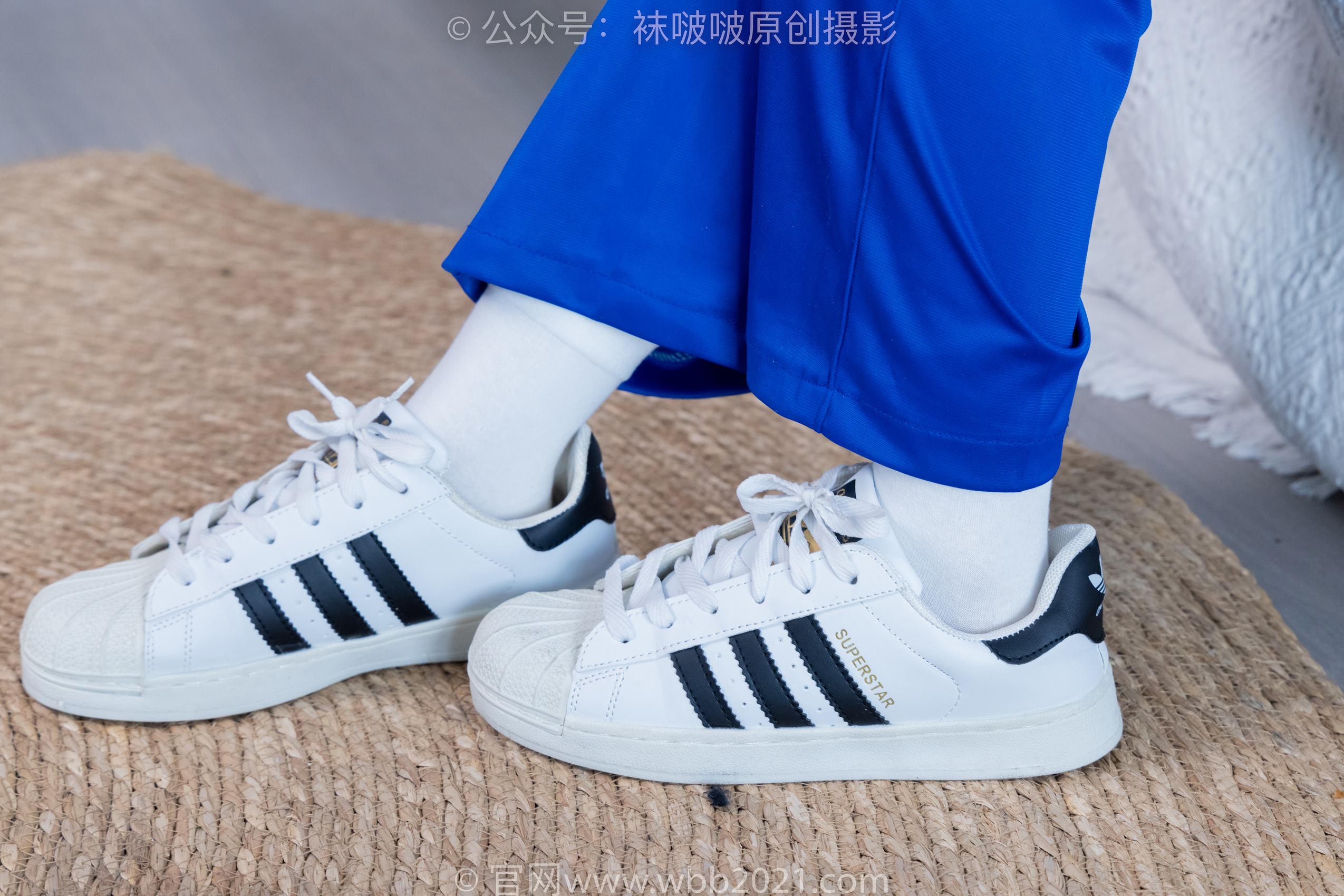 图片[22]-[BoBoSocks袜啵啵]NO.351 甜甜圈-板鞋、白棉袜、肉丝、校服裤里丝[150P] – 速更版-美库