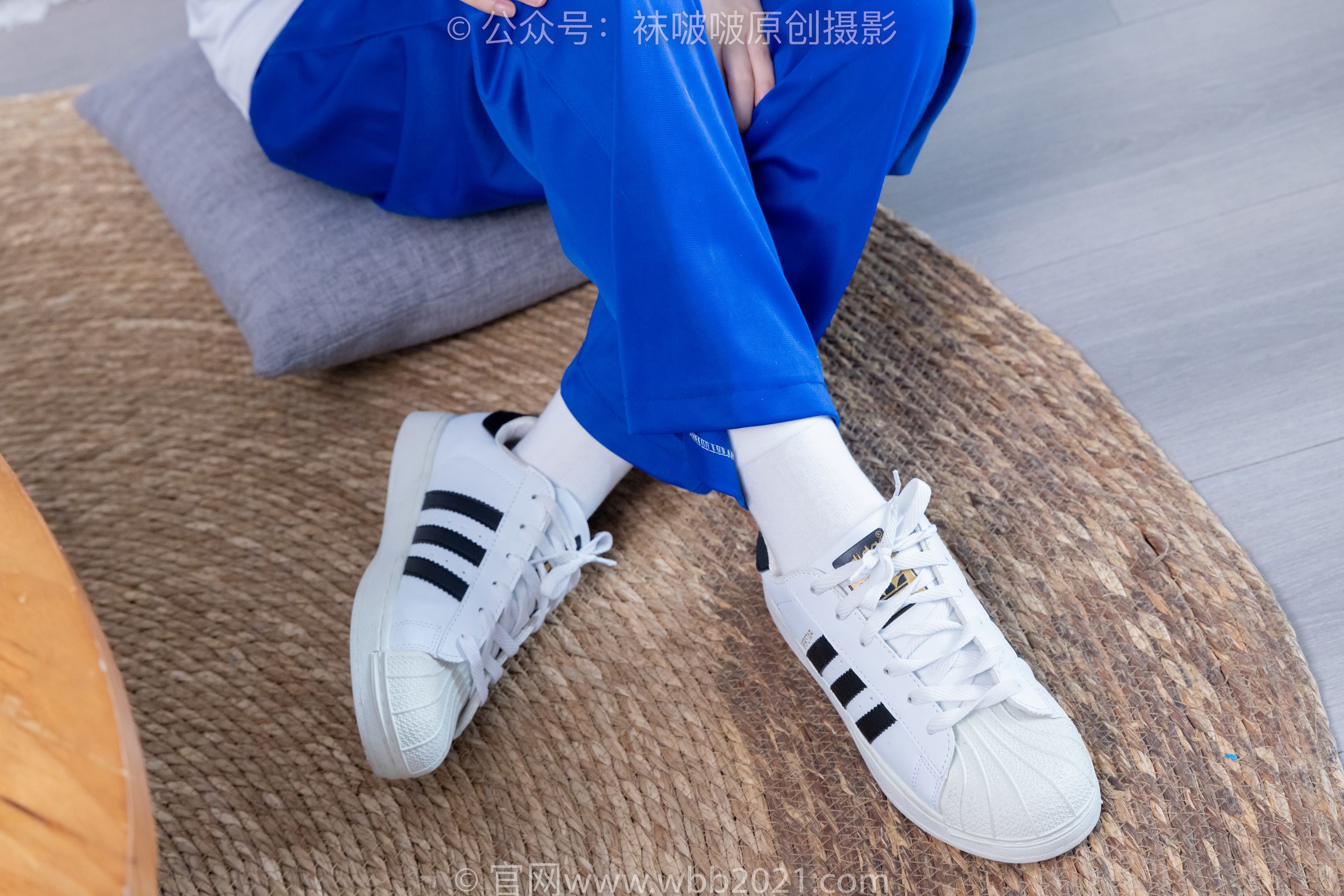 图片[46]-[BoBoSocks袜啵啵]NO.351 甜甜圈-板鞋、白棉袜、肉丝、校服裤里丝[150P] – 速更版-美库