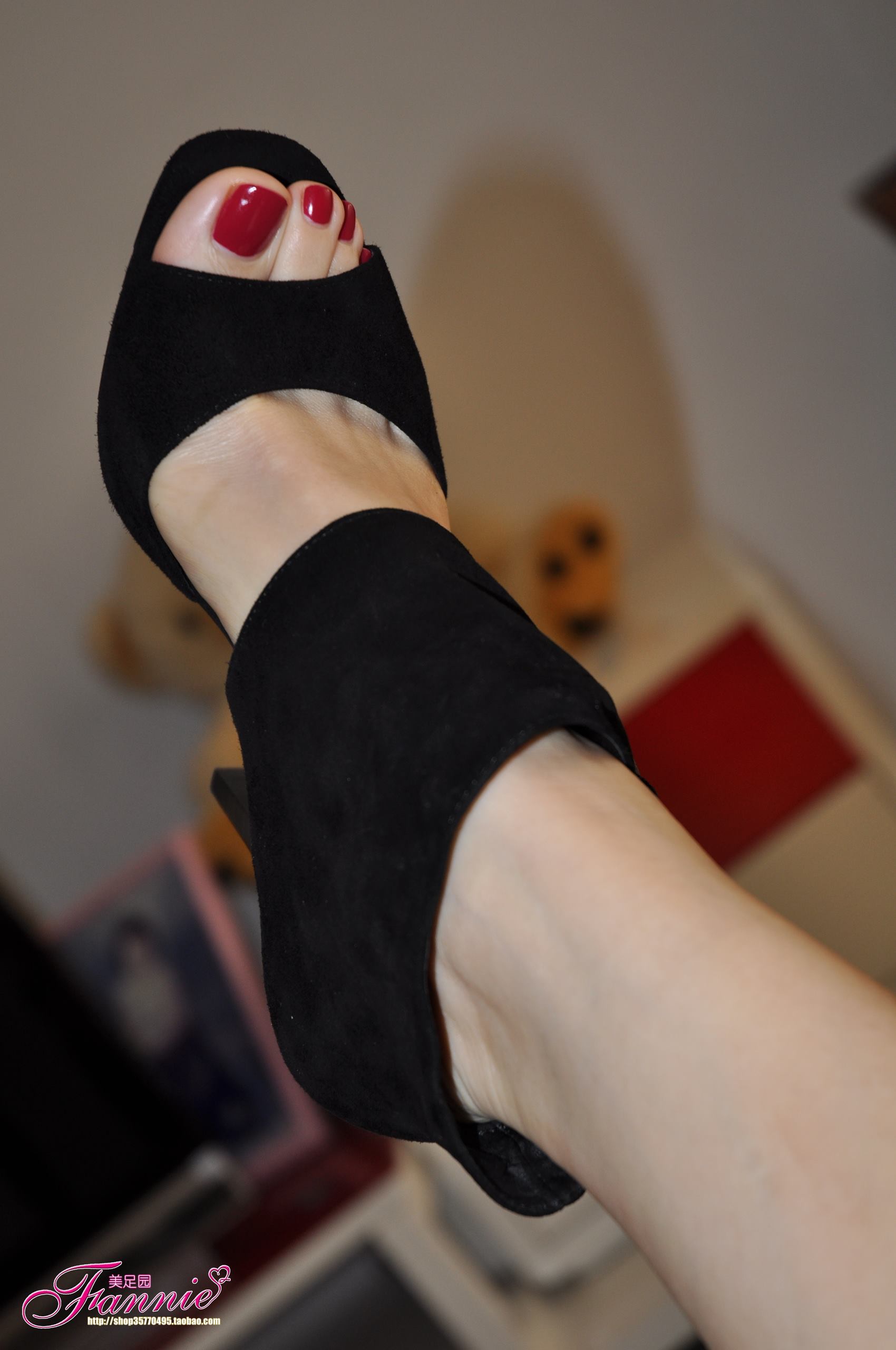 图片[16]-Fannie芬妮每足园 No.376 秋日炫彩高跟1 [70P] – 速更版-美库