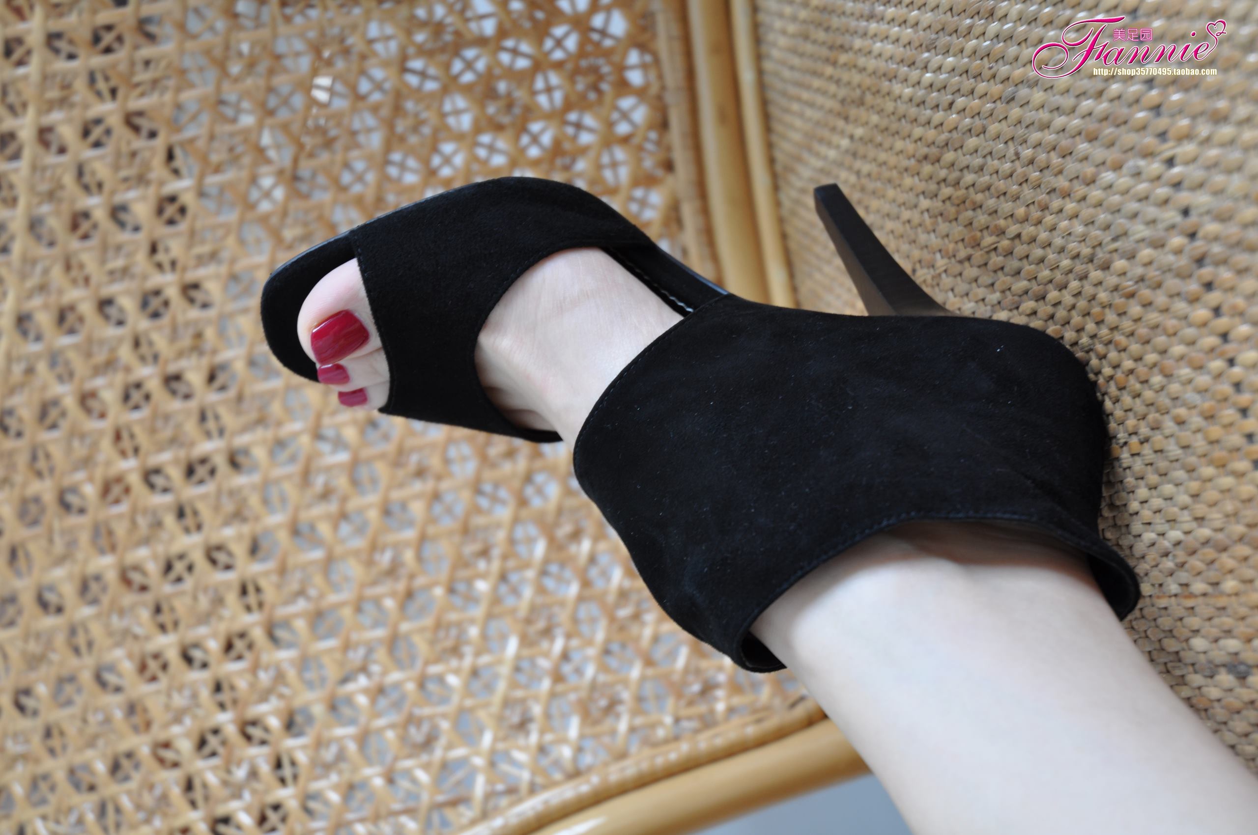 图片[27]-Fannie芬妮每足园 No.376 秋日炫彩高跟1 [70P] – 速更版-美库