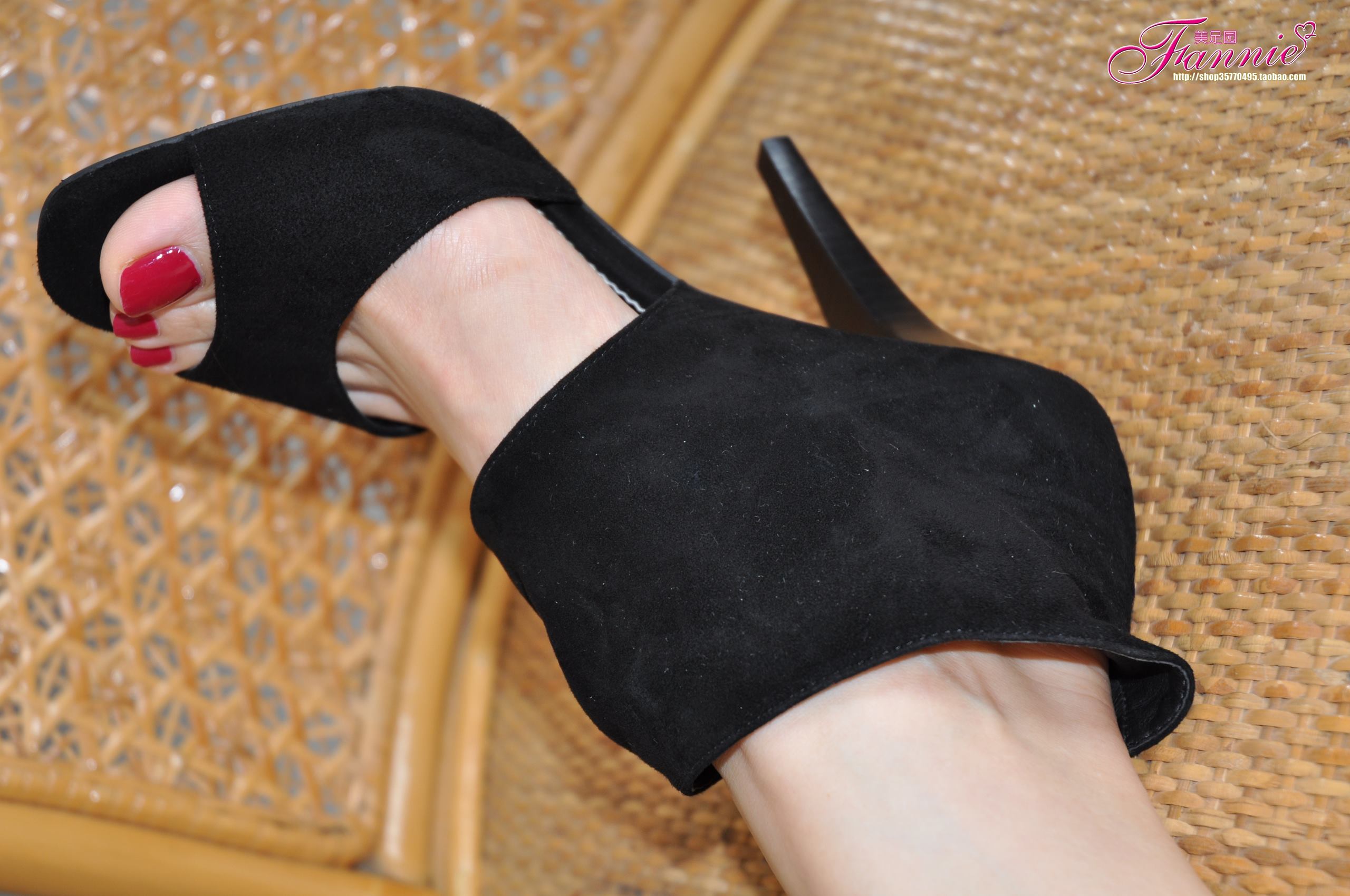 图片[28]-Fannie芬妮每足园 No.376 秋日炫彩高跟1 [70P] – 速更版-美库