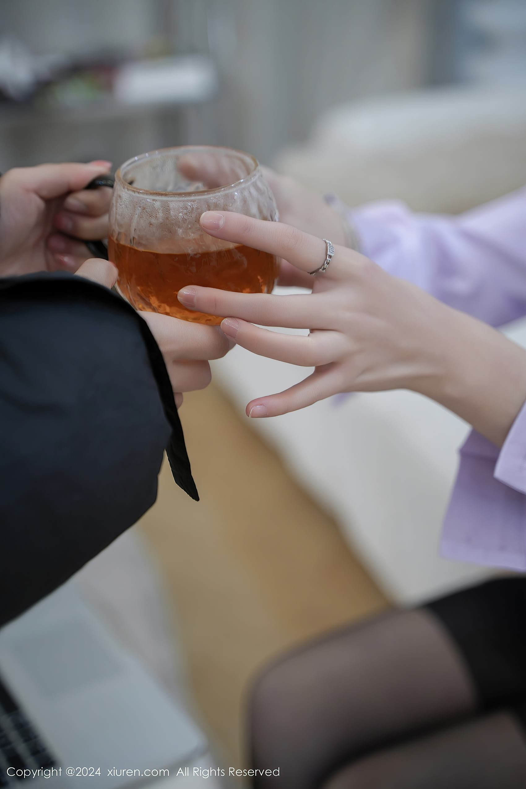 图片[24]-[Xiuren秀人网]2024.03.18 NO.8249 Carol周妍希X 茶里不明物 [42+1P] – 速更版-美库