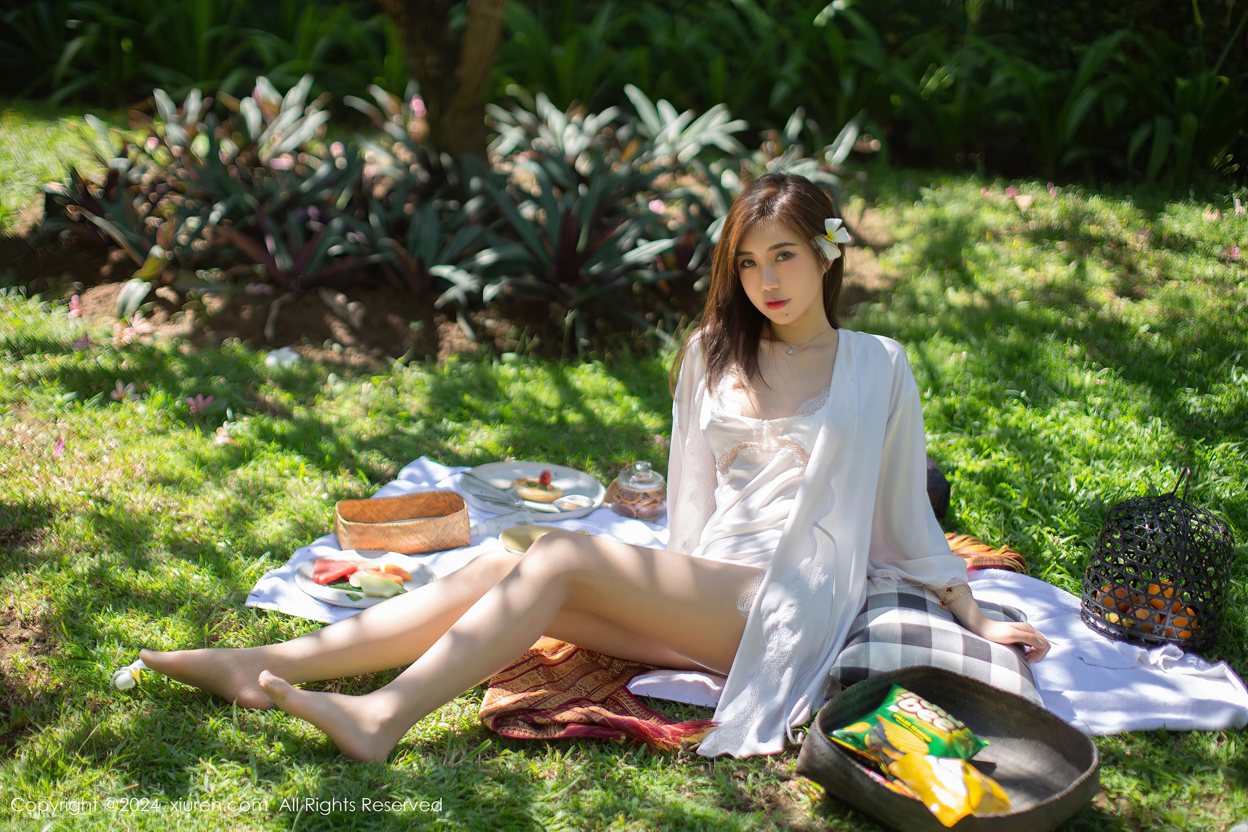 图片[12]-[Xiuren秀人网]2024.03.19 NO.8256 绮里嘉ula 夏日野餐 [24+1P] – 速更版-美库