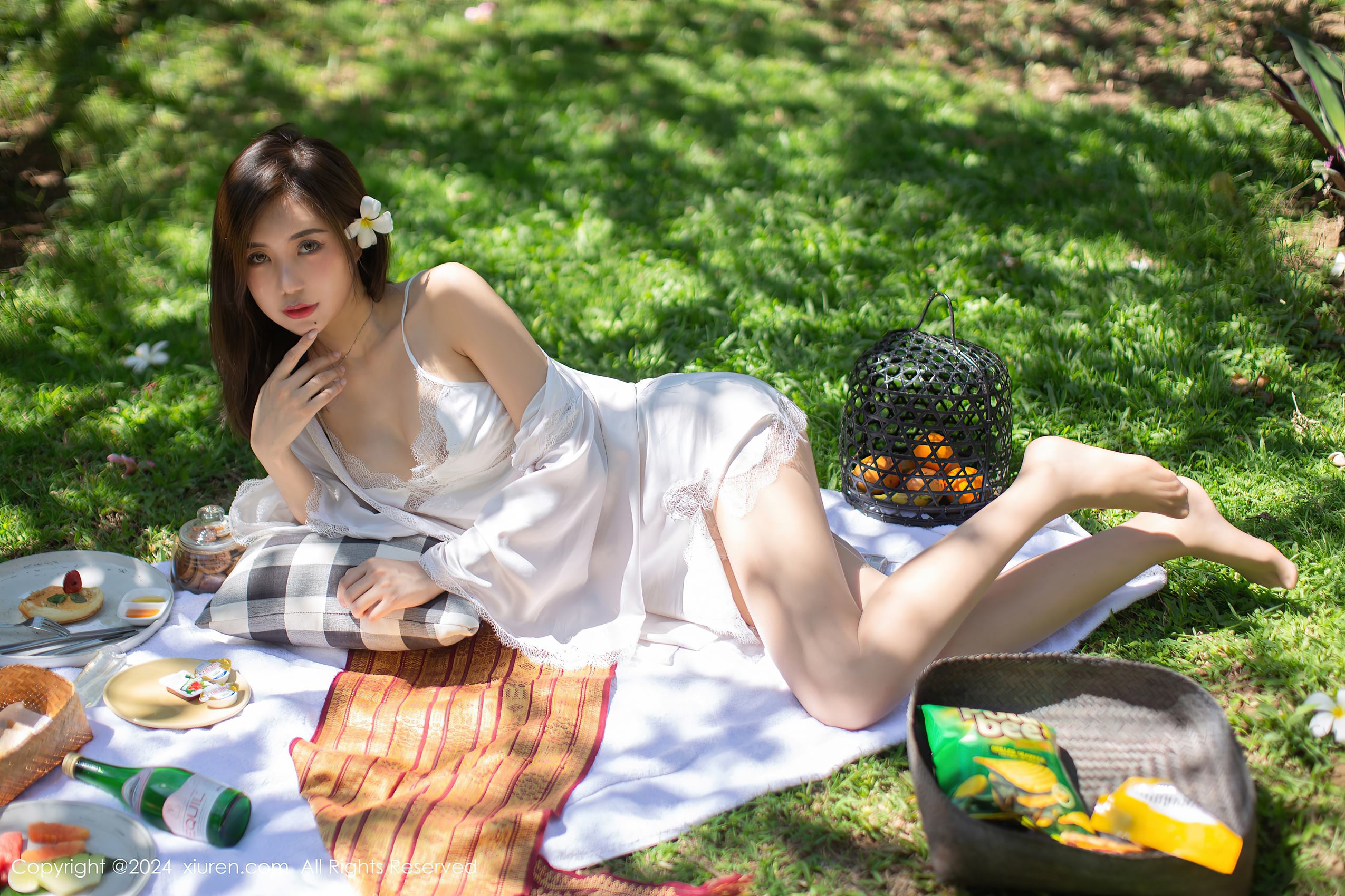 图片[16]-[Xiuren秀人网]2024.03.19 NO.8256 绮里嘉ula 夏日野餐 [24+1P] – 速更版-美库