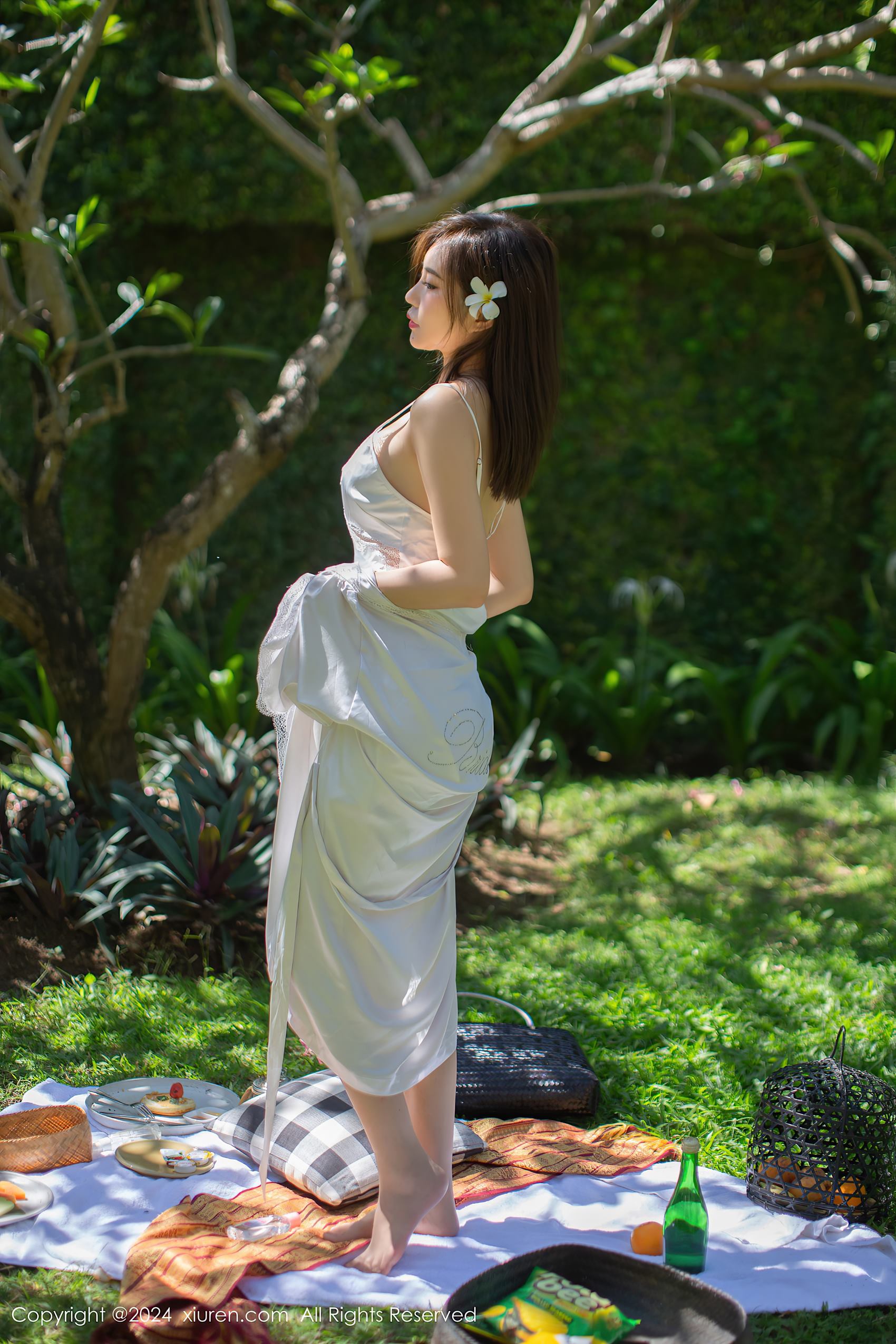 图片[21]-[Xiuren秀人网]2024.03.19 NO.8256 绮里嘉ula 夏日野餐 [24+1P] – 速更版-美库