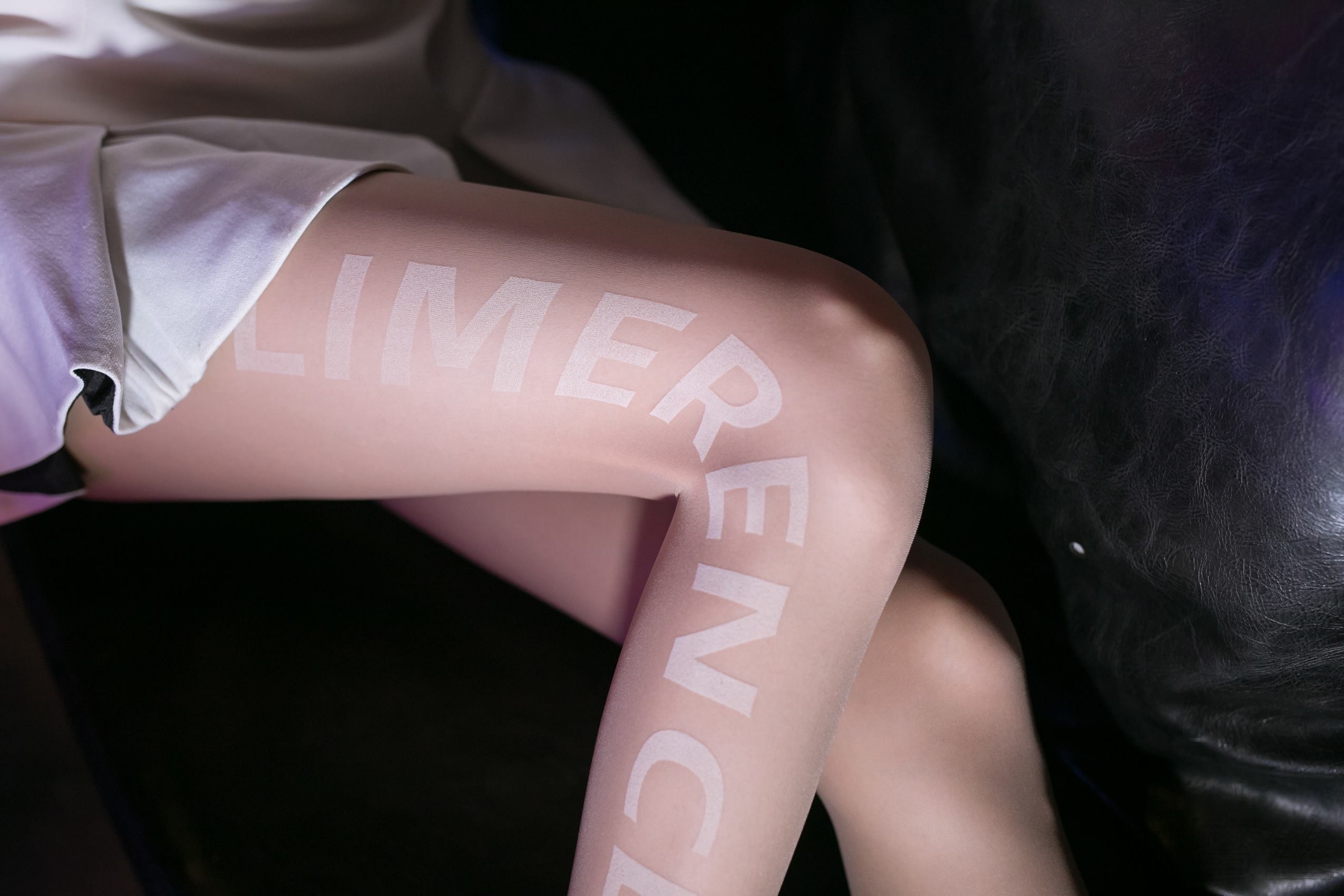 图片[34]-尤蜜丝  穿搭推广展示图集 腿控[43P] – 速更版-美库