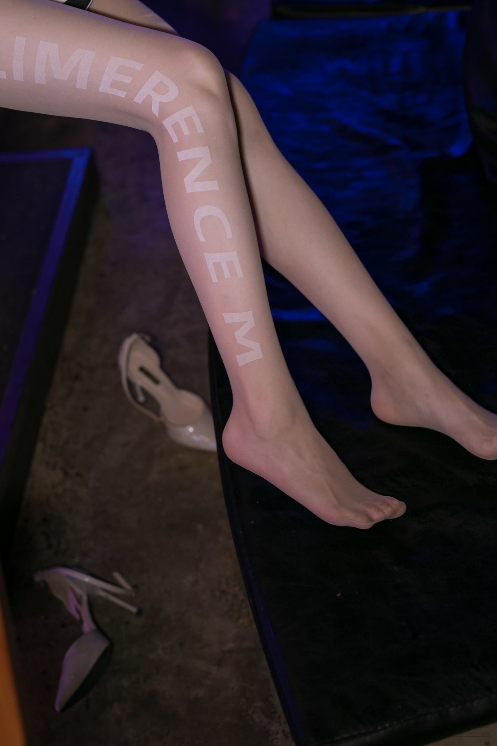 图片[13]-尤蜜丝  穿搭推广展示图集 腿控[43P] – 速更版-美库