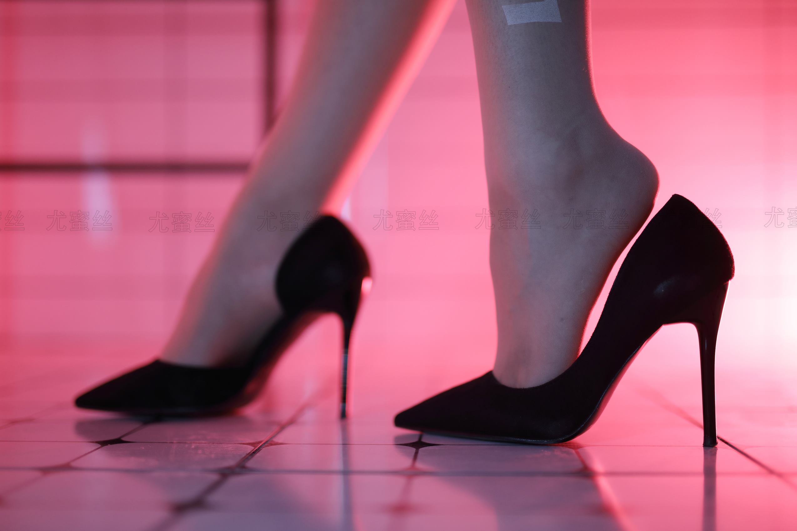 图片[61]-尤蜜丝 穿搭推广展示图集 多场景户外游[139P] – 速更版-美库