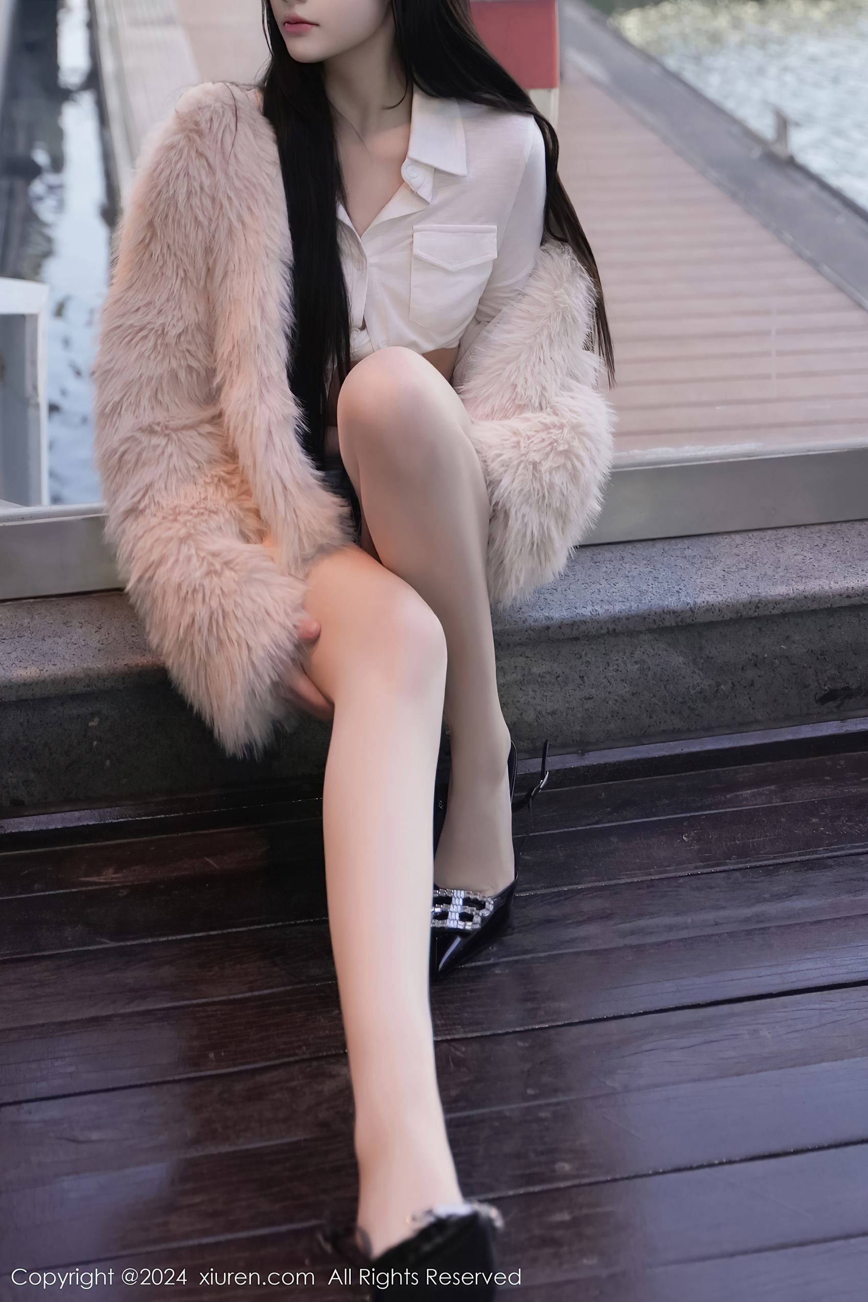 图片[19]-[Xiuren秀人网]2024.03.20 NO.8261 龙雪儿 沉默的你呀 [25+1P] – 速更版-美库