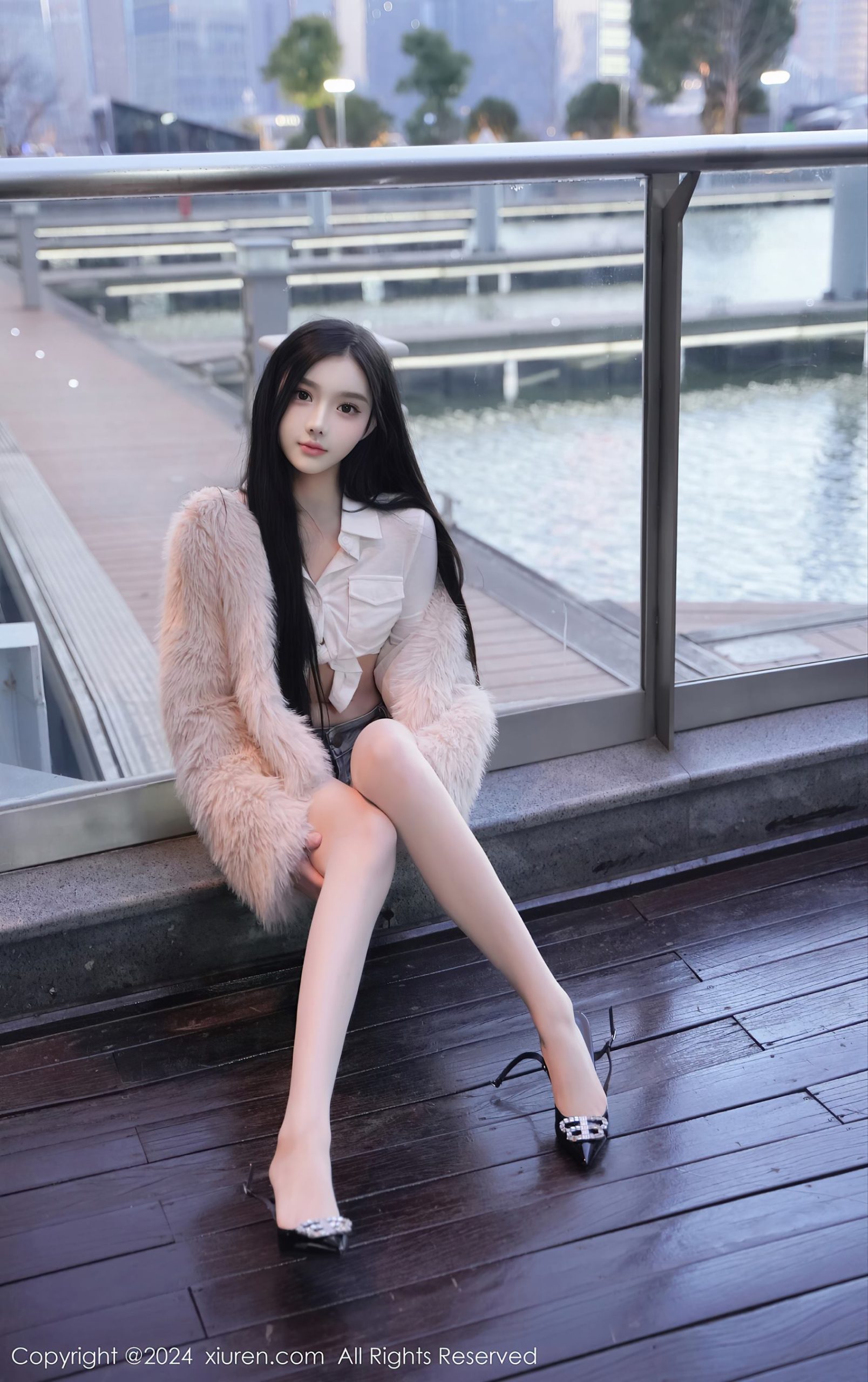 图片[10]-[Xiuren秀人网]2024.03.20 NO.8261 龙雪儿 沉默的你呀 [25+1P] – 速更版-美库