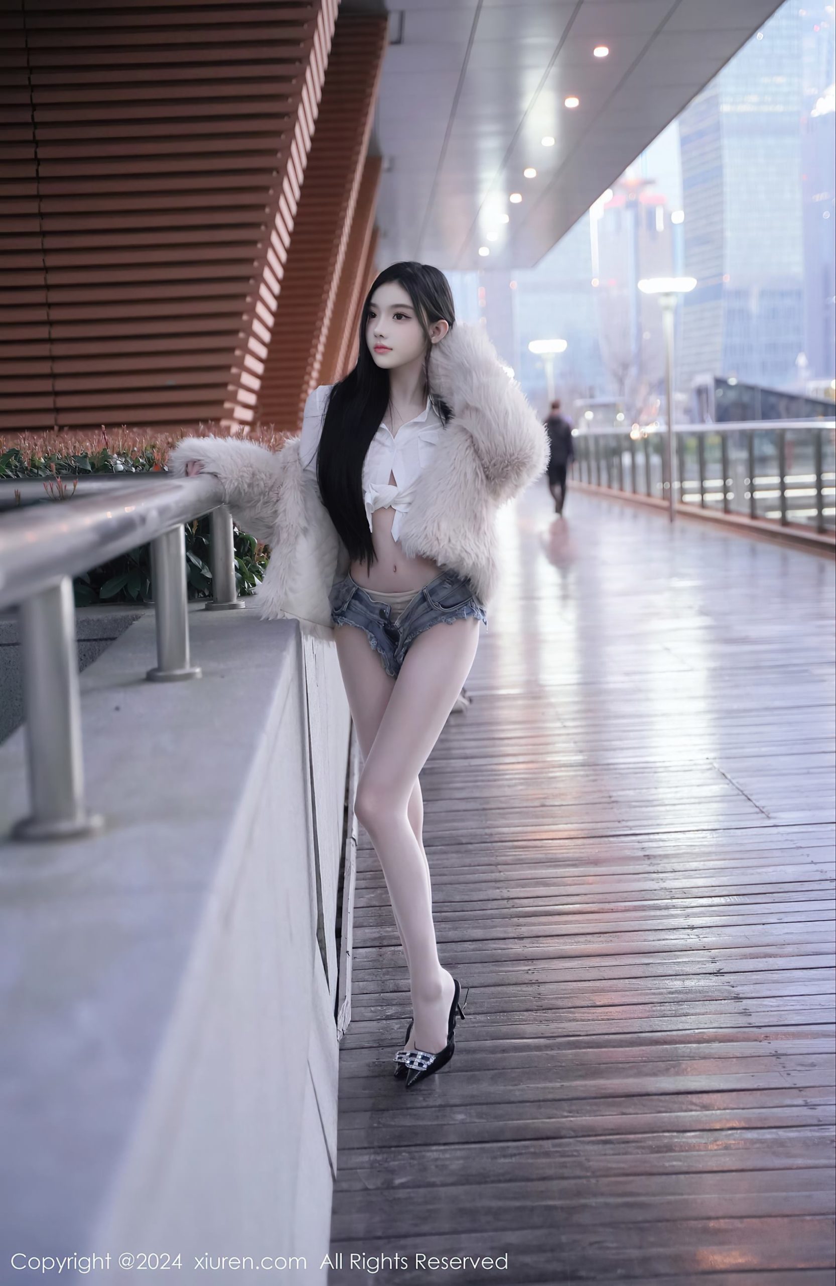 图片[12]-[Xiuren秀人网]2024.03.20 NO.8261 龙雪儿 沉默的你呀 [25+1P] – 速更版-美库