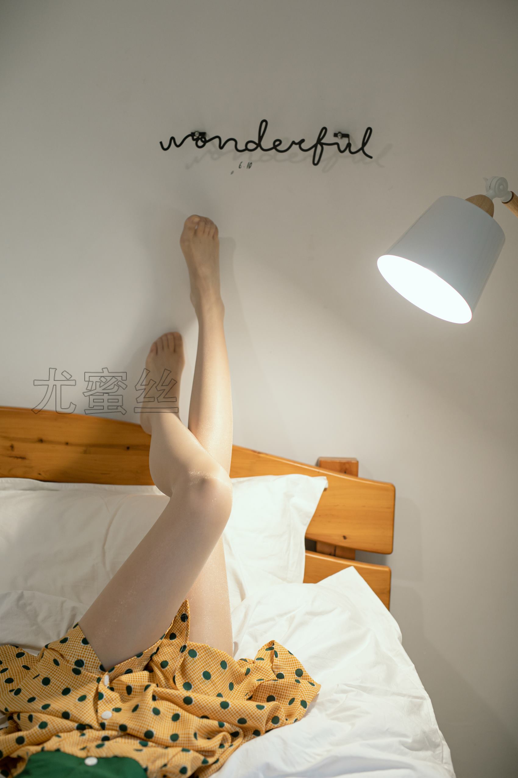 图片[63]-尤蜜丝  穿搭推广展示图集 肉丝搭配白色细高跟[137P] – 速更版-美库