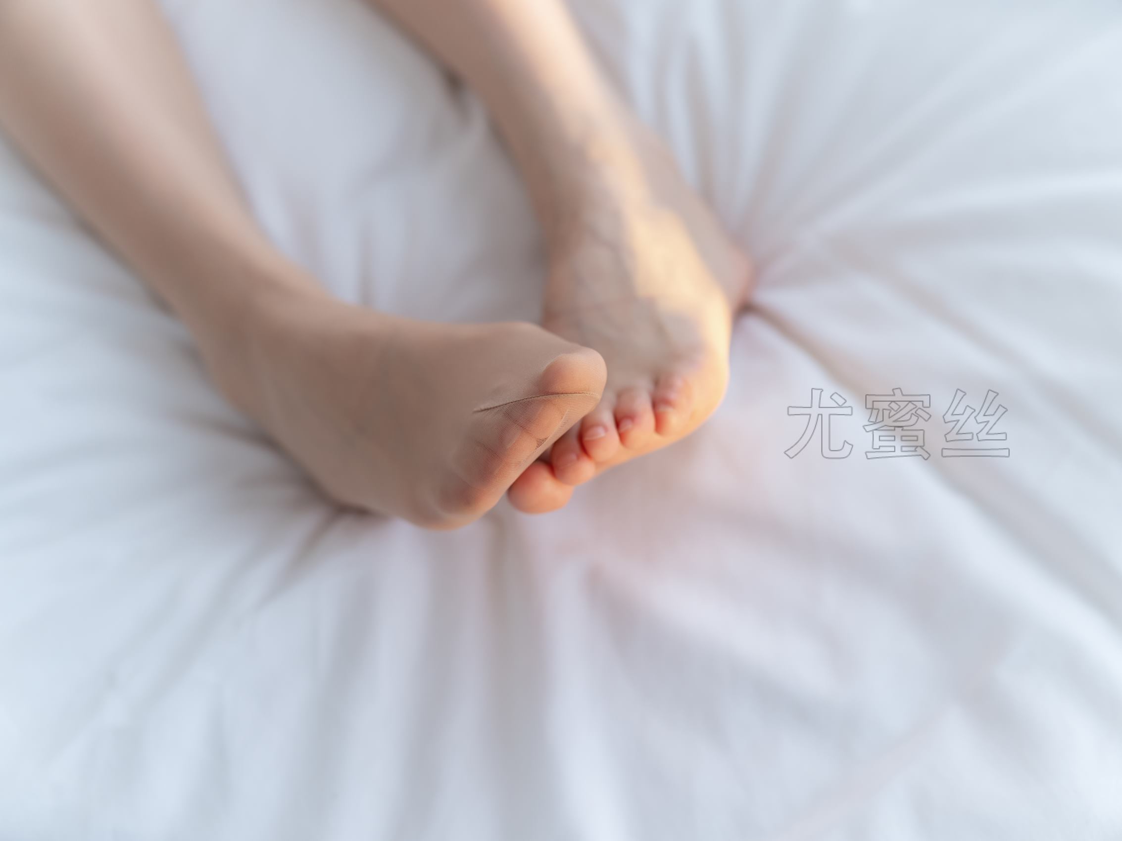 图片[25]-[尤蜜丝]尤蜜丝  穿搭推广展示图集 清晨的肉丝和红格子裙[88P] – 速更版-美库