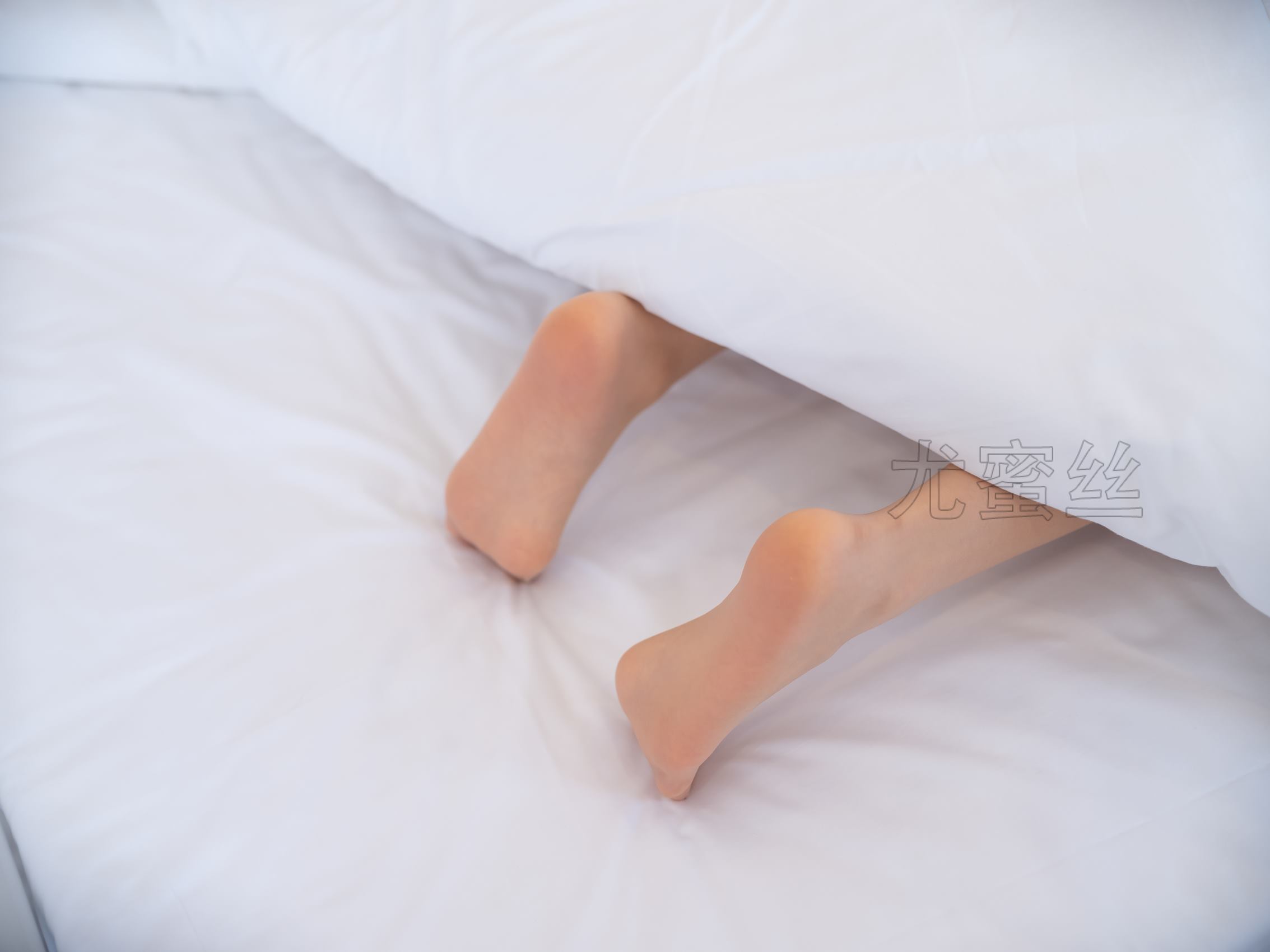 图片[81]-[尤蜜丝]尤蜜丝  穿搭推广展示图集 清晨的肉丝和红格子裙[88P] – 速更版-美库