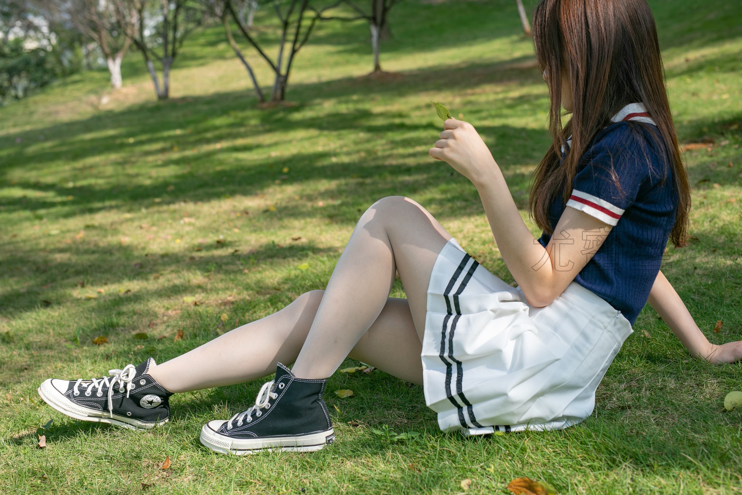 图片[15]-[尤蜜丝]尤蜜丝  穿搭推广展示图集 像个孩子一样的淘气[209P] – 速更版-美库