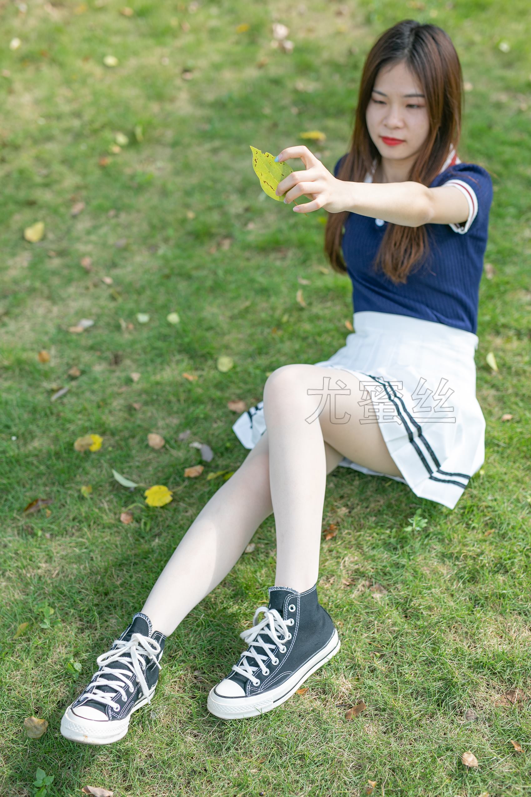 图片[21]-[尤蜜丝]尤蜜丝  穿搭推广展示图集 像个孩子一样的淘气[209P] – 速更版-美库