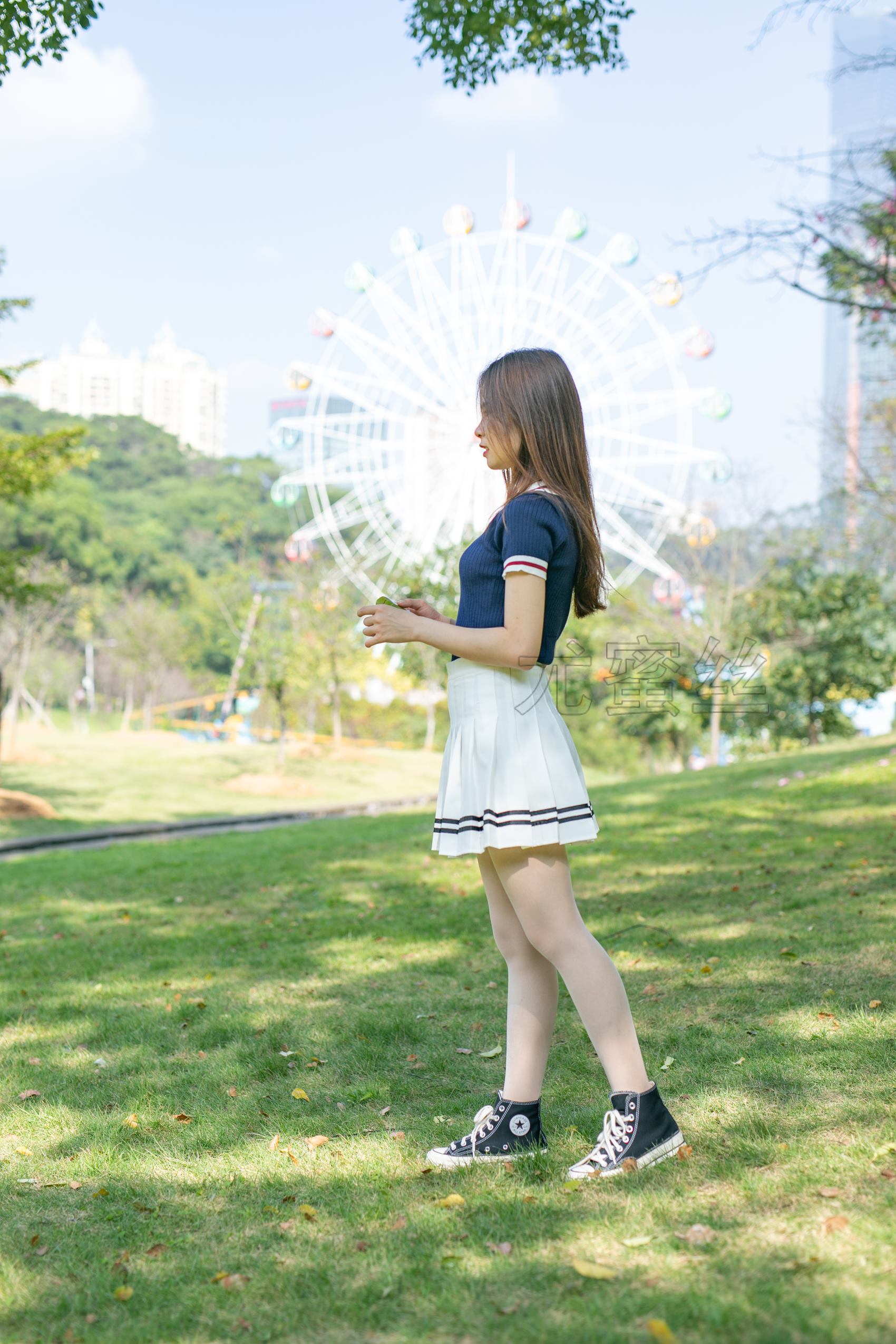 图片[29]-[尤蜜丝]尤蜜丝  穿搭推广展示图集 像个孩子一样的淘气[209P] – 速更版-美库