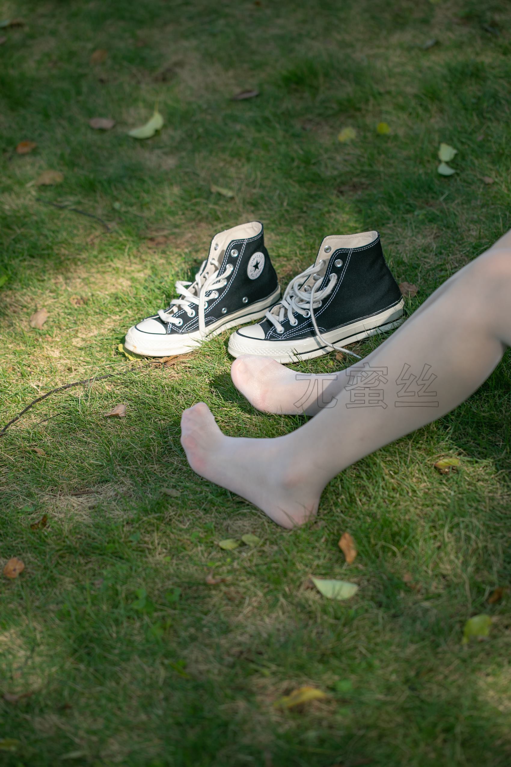 图片[37]-[尤蜜丝]尤蜜丝  穿搭推广展示图集 像个孩子一样的淘气[209P] – 速更版-美库