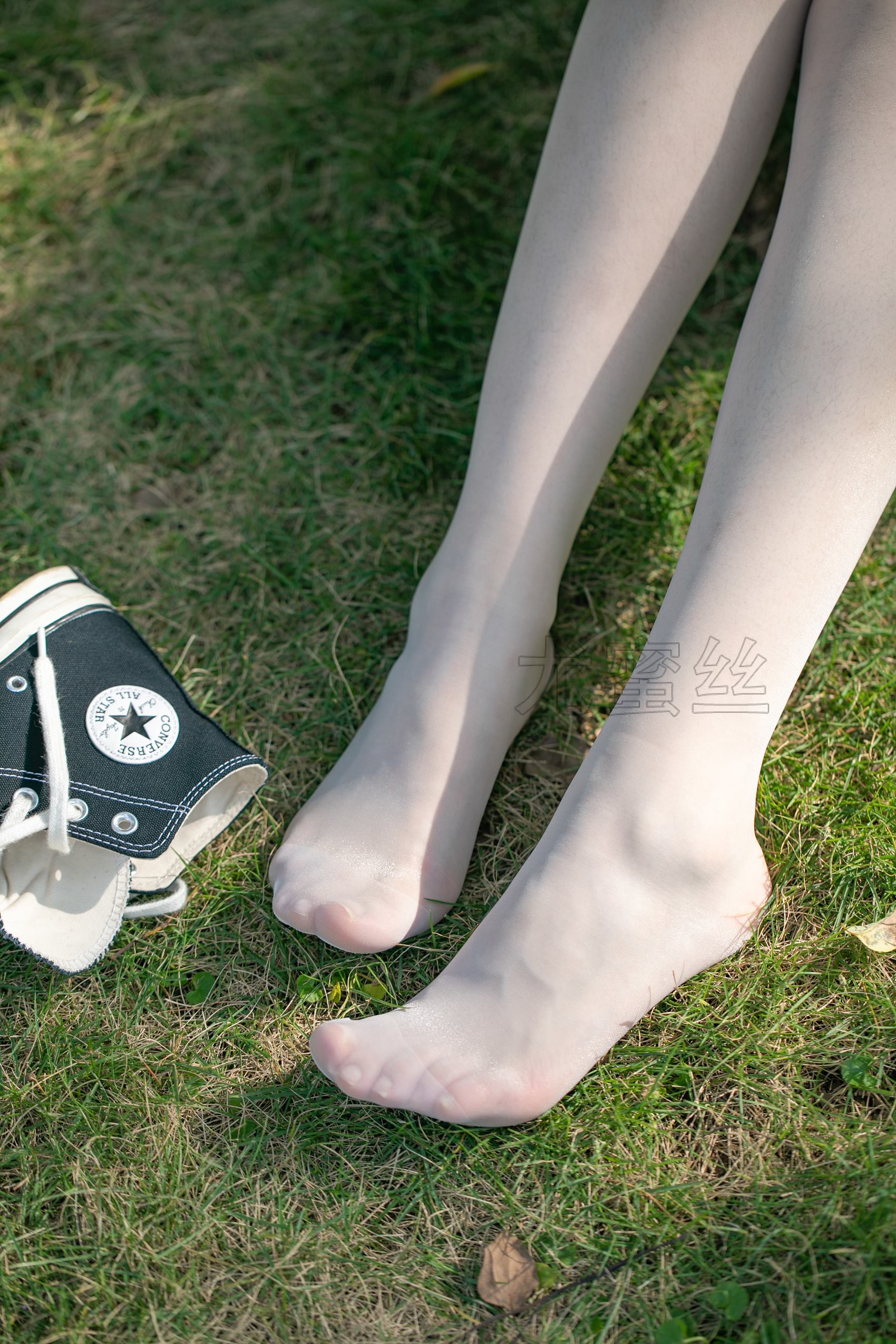 图片[54]-[尤蜜丝]尤蜜丝  穿搭推广展示图集 像个孩子一样的淘气[209P] – 速更版-美库