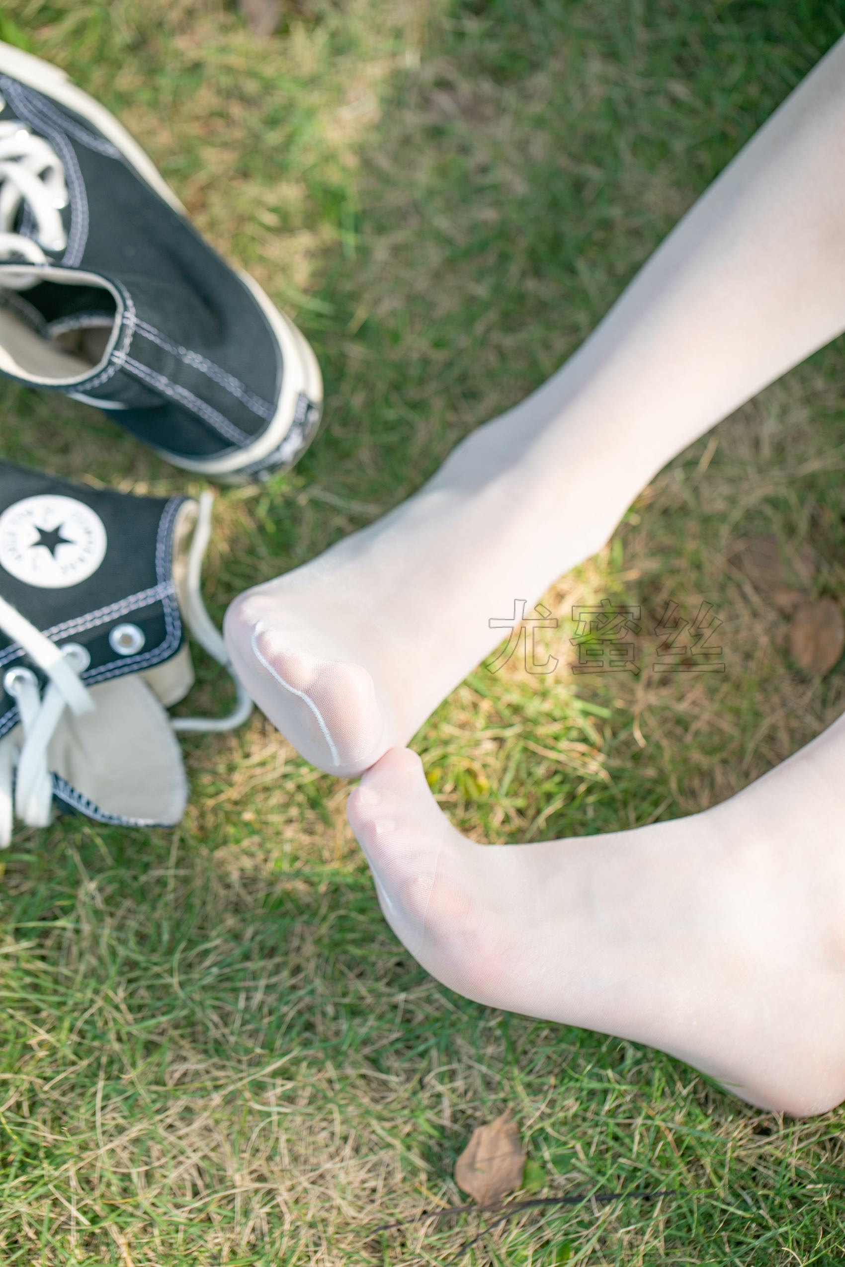 图片[57]-[尤蜜丝]尤蜜丝  穿搭推广展示图集 像个孩子一样的淘气[209P] – 速更版-美库