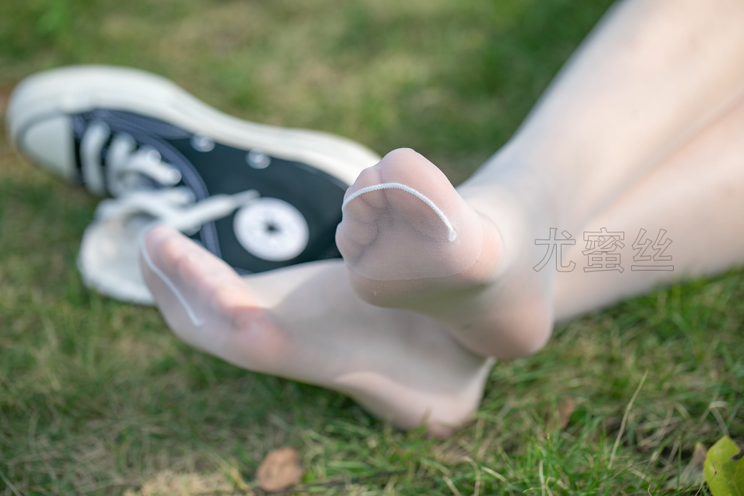 图片[62]-[尤蜜丝]尤蜜丝  穿搭推广展示图集 像个孩子一样的淘气[209P] – 速更版-美库