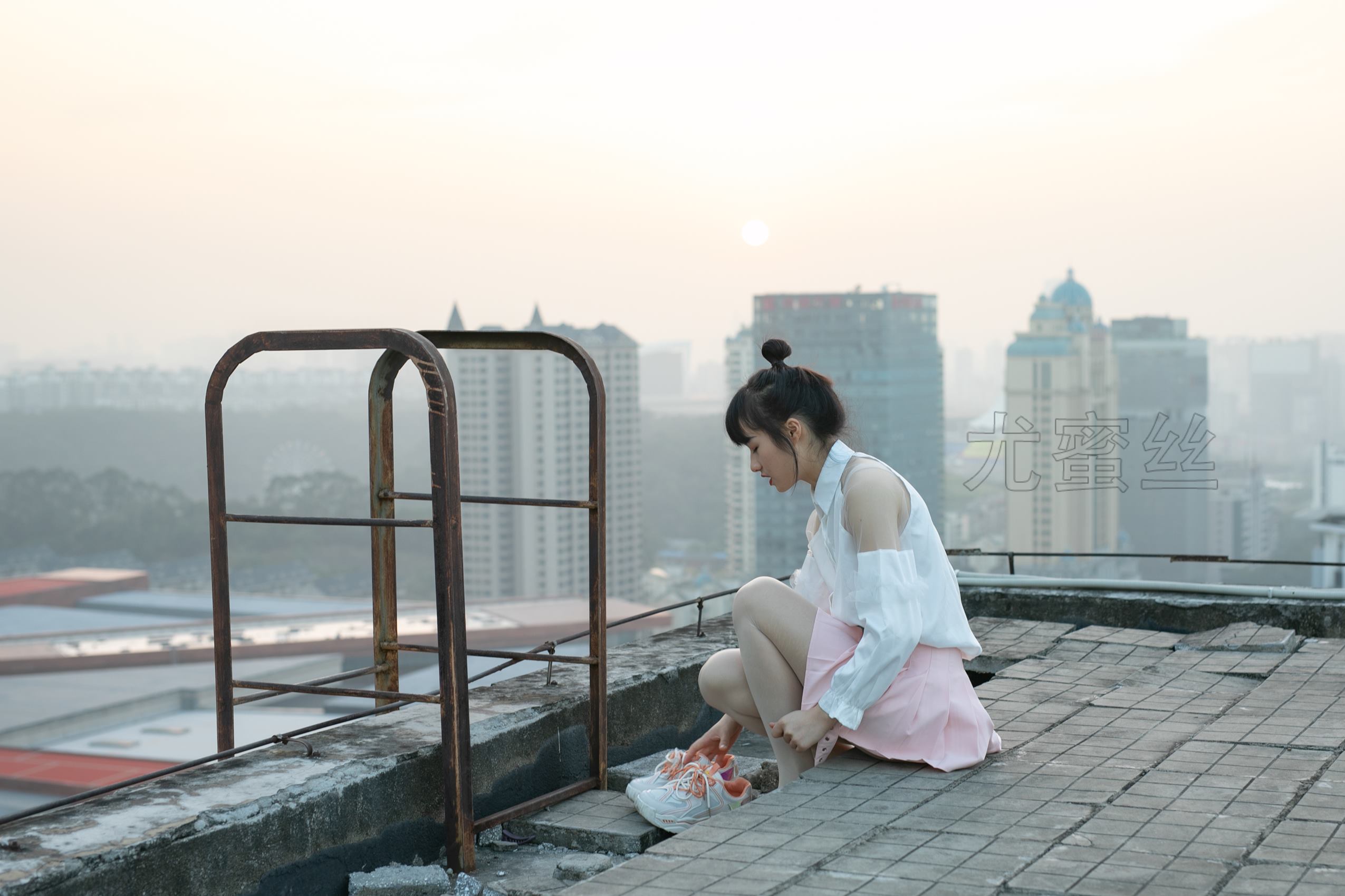 图片[29]-尤蜜丝 穿搭推广展示图集 室内室外天台 [95P] – 速更版-美库