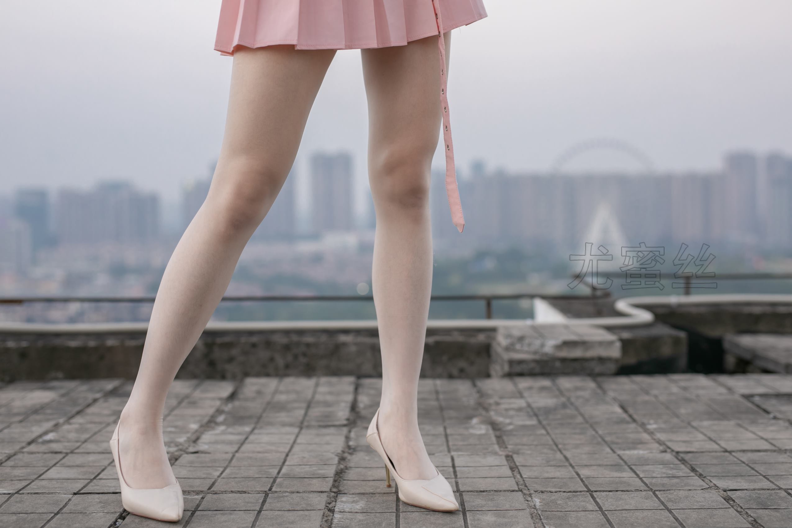 图片[35]-尤蜜丝 穿搭推广展示图集 室内室外天台 [95P] – 速更版-美库