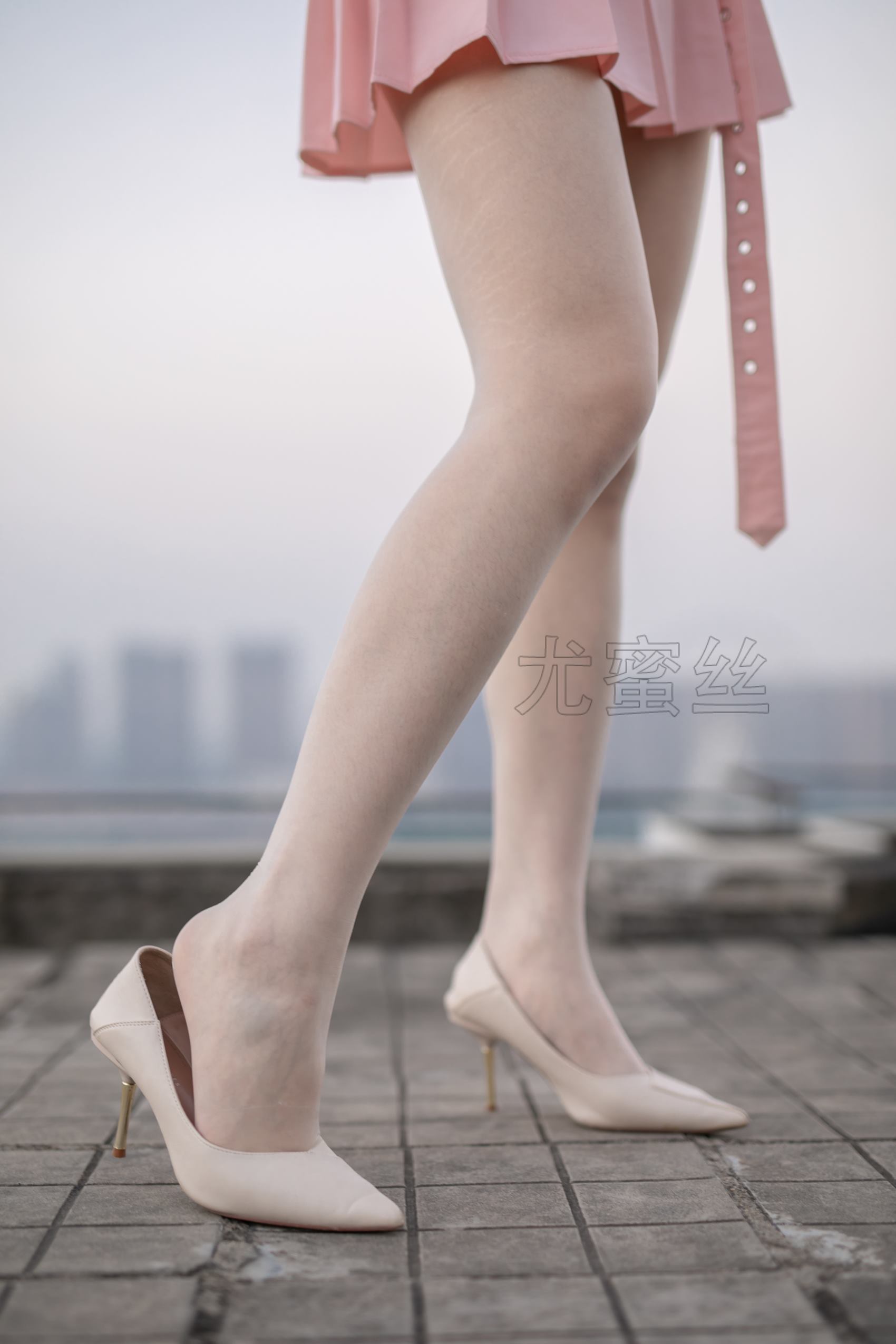 图片[39]-尤蜜丝 穿搭推广展示图集 室内室外天台 [95P] – 速更版-美库