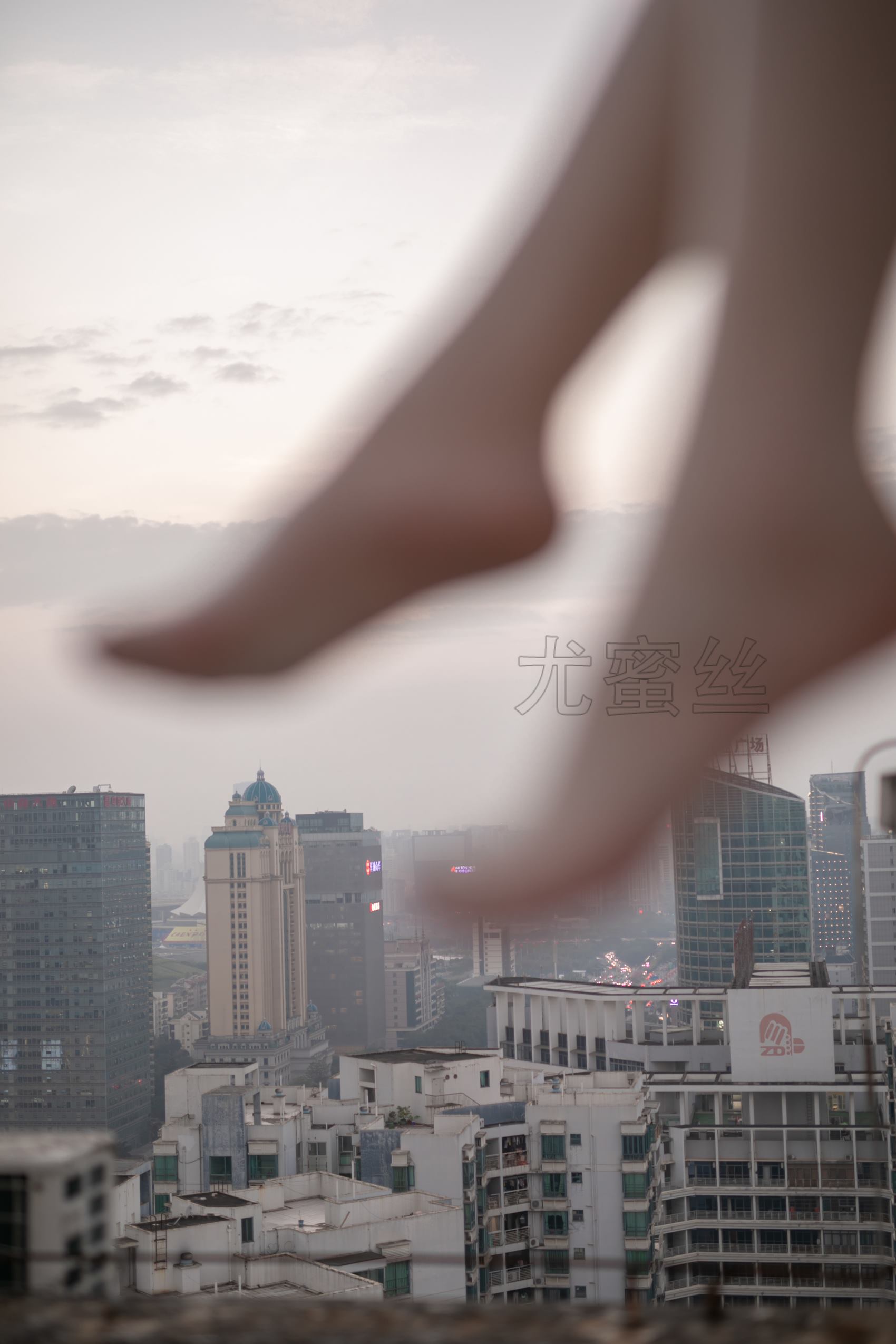 图片[47]-尤蜜丝 穿搭推广展示图集 室内室外天台 [95P] – 速更版-美库