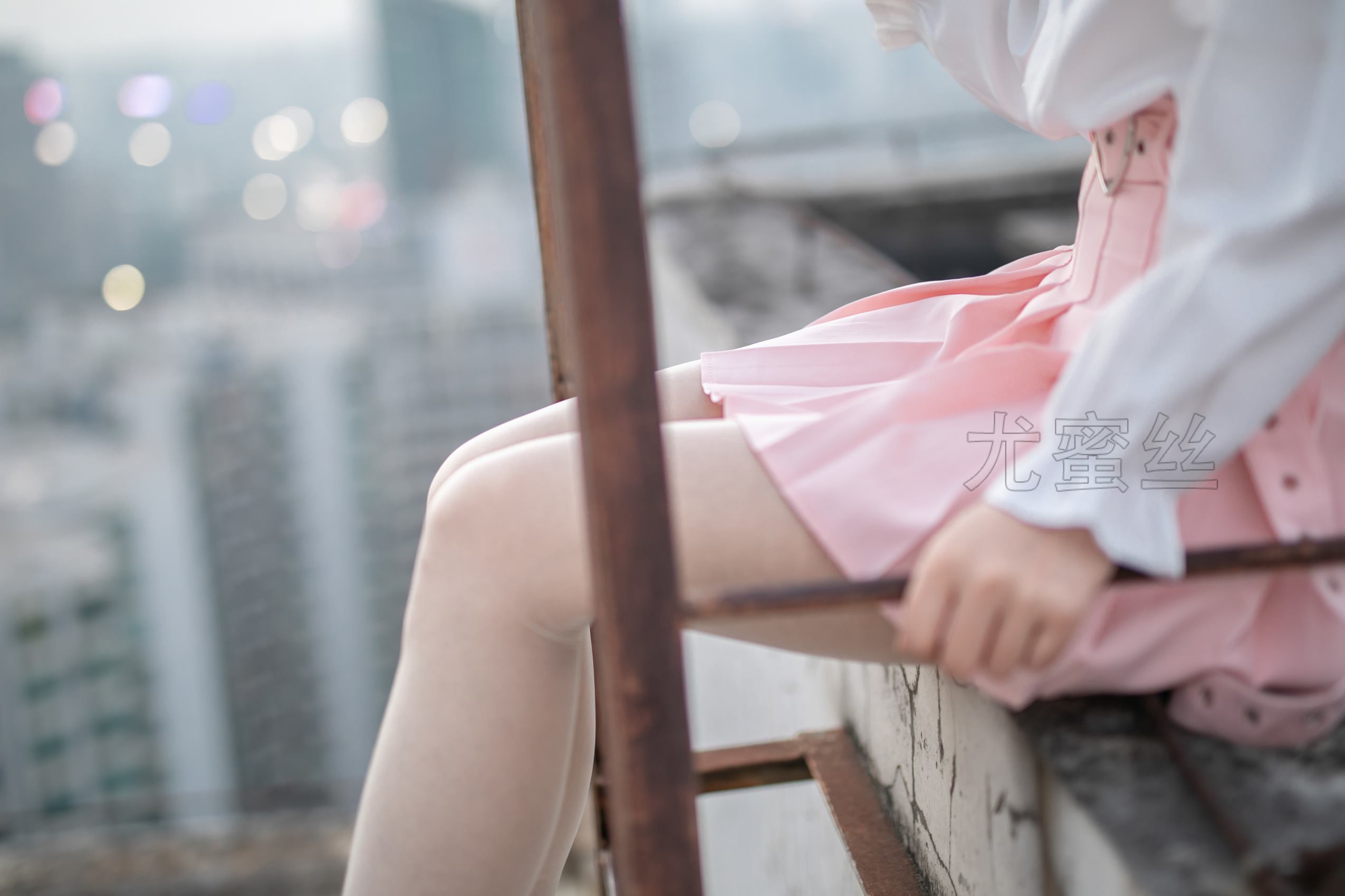 图片[49]-尤蜜丝 穿搭推广展示图集 室内室外天台 [95P] – 速更版-美库