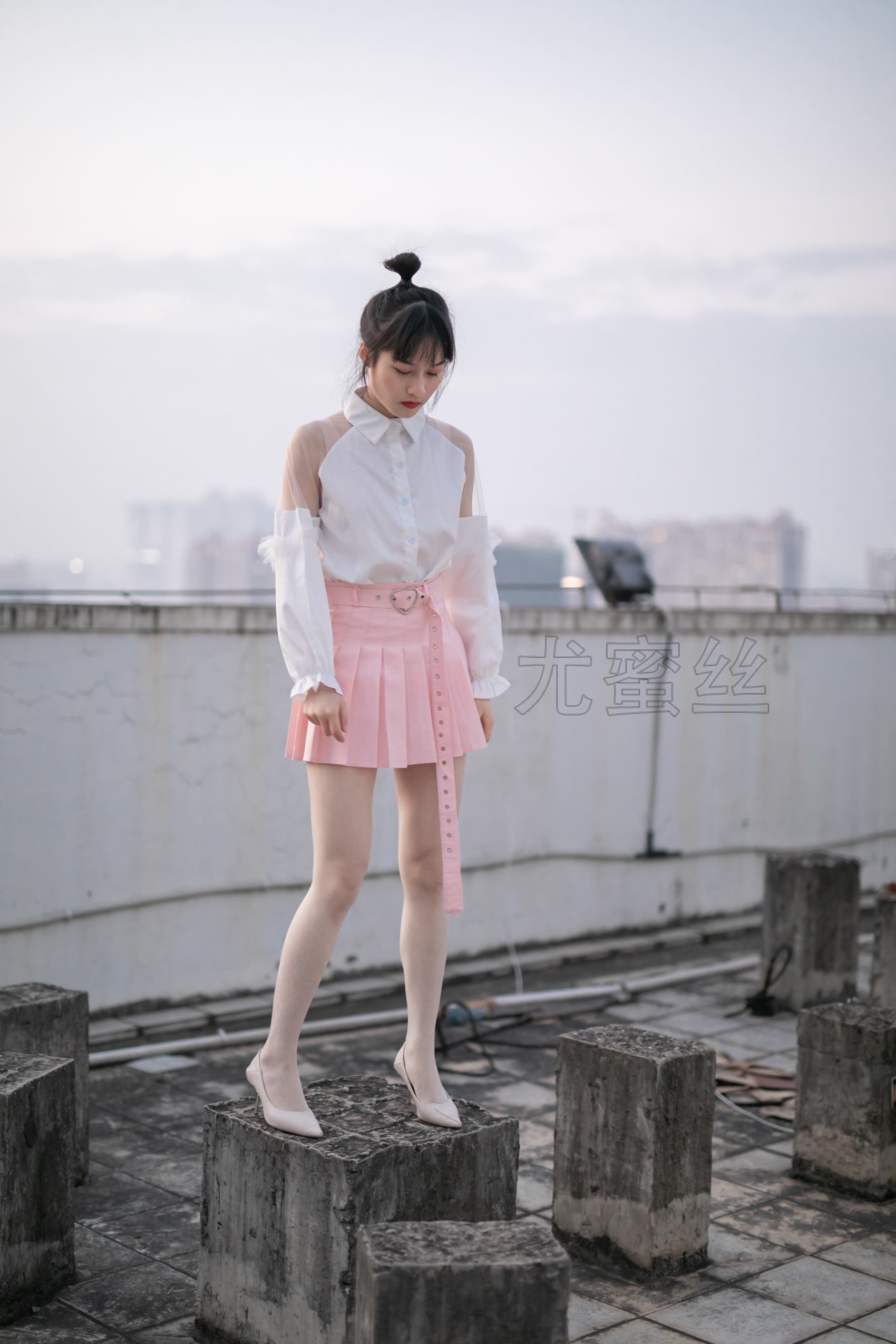 图片[60]-尤蜜丝 穿搭推广展示图集 室内室外天台 [95P] – 速更版-美库