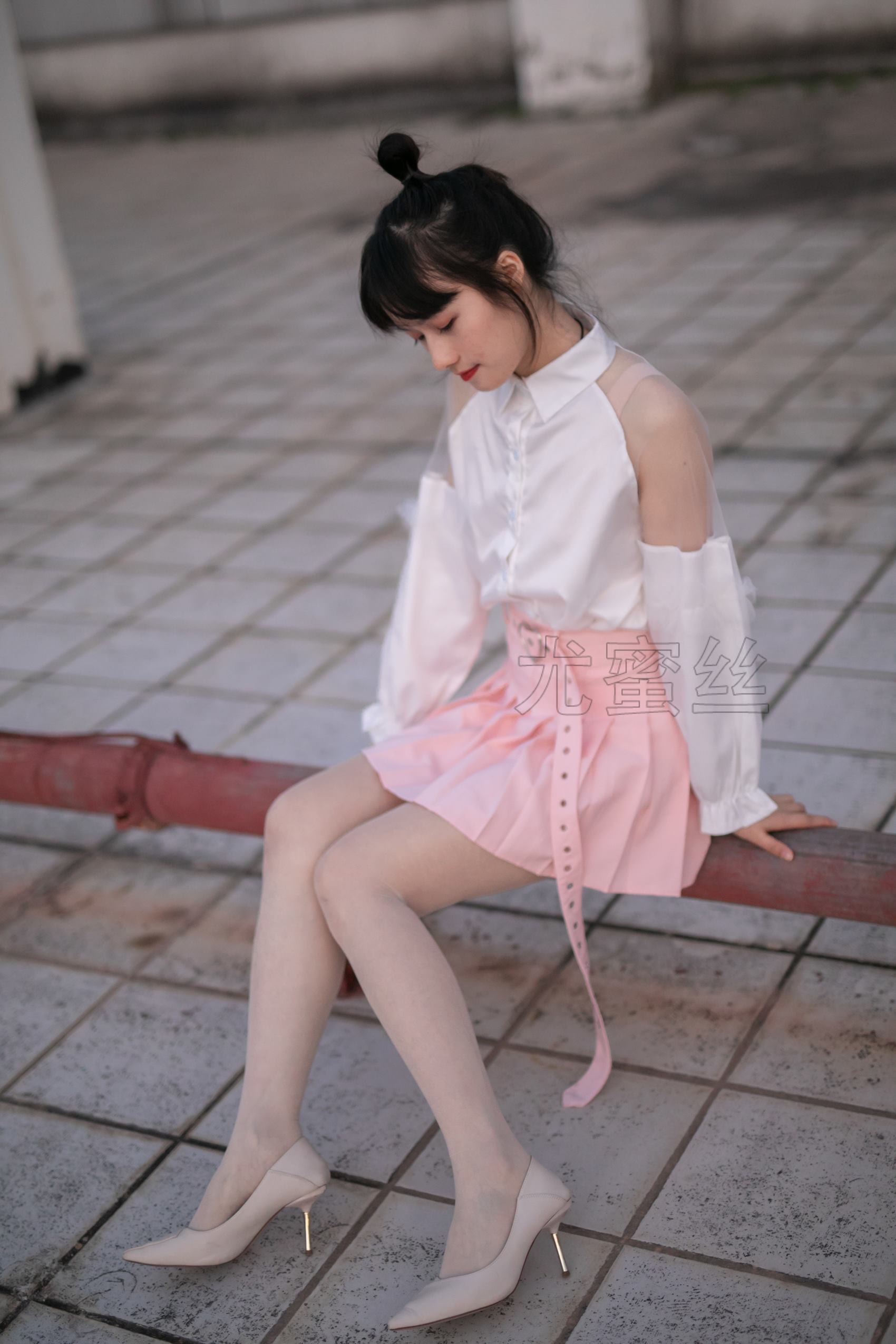 图片[61]-尤蜜丝 穿搭推广展示图集 室内室外天台 [95P] – 速更版-美库