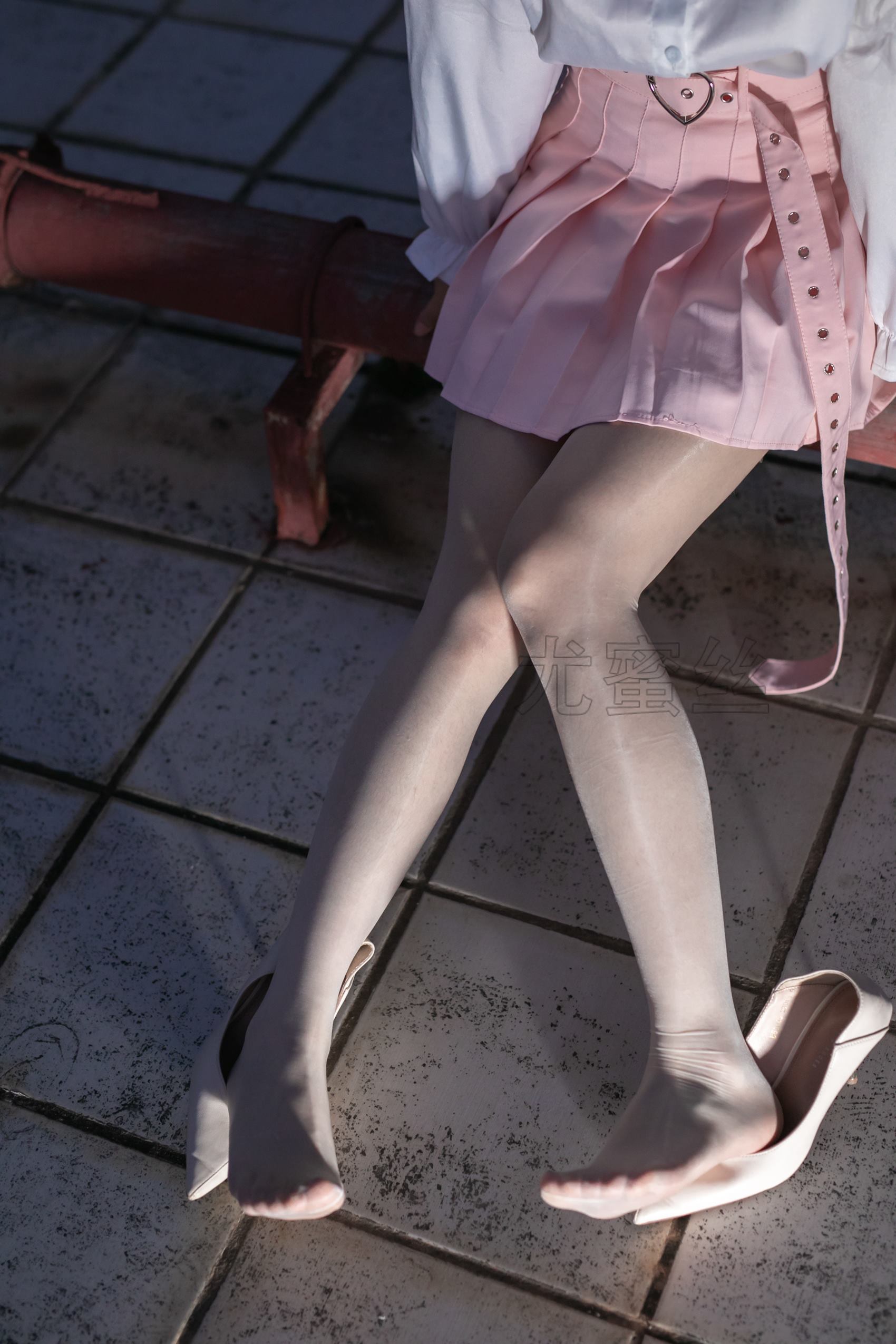 图片[71]-尤蜜丝 穿搭推广展示图集 室内室外天台 [95P] – 速更版-美库