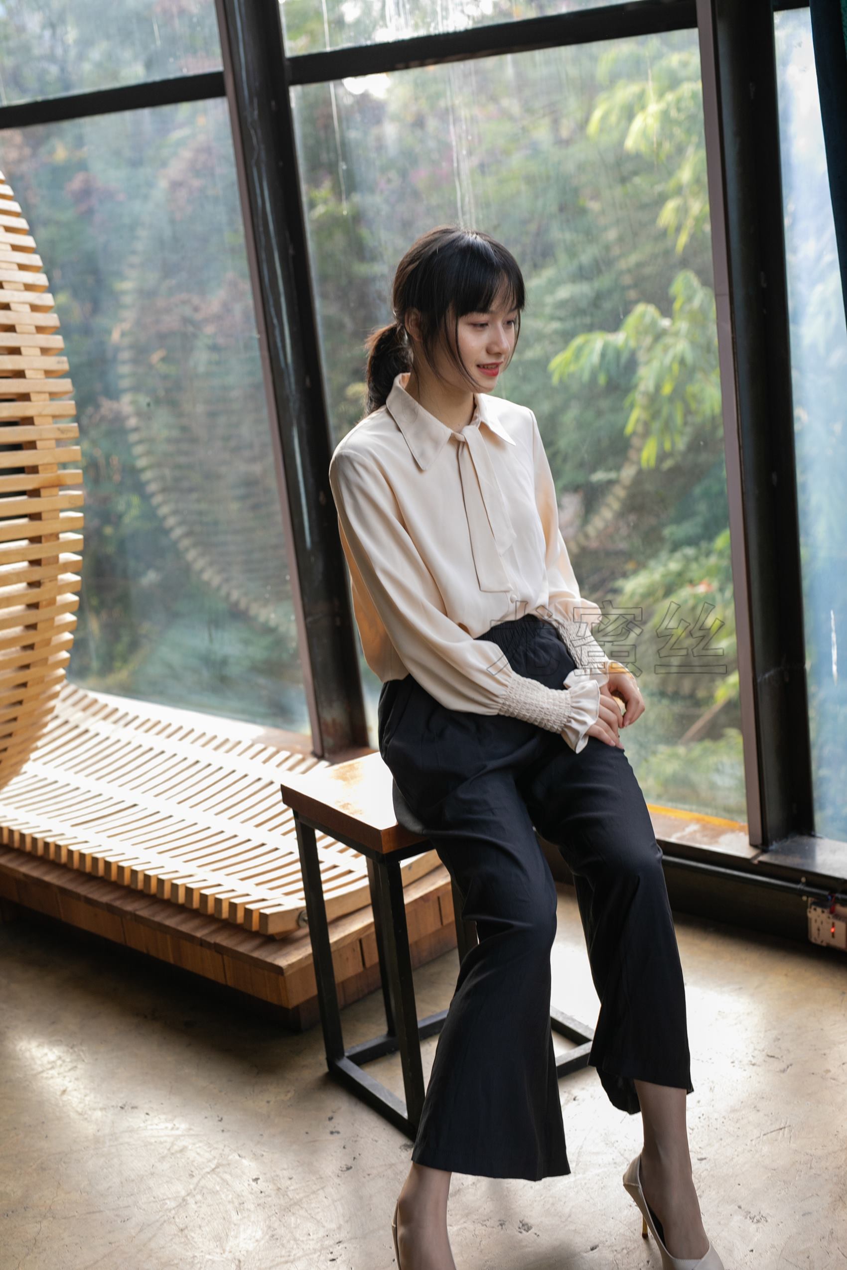 图片[89]-尤蜜丝 穿搭推广展示图集 室内室外天台 [95P] – 速更版-美库