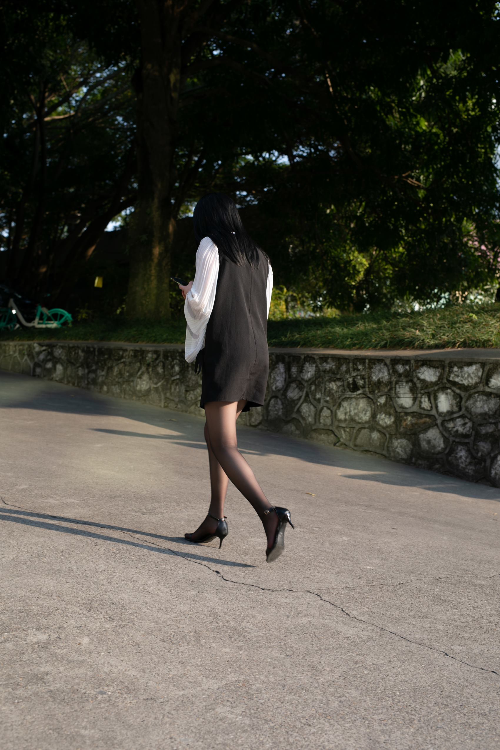 图片[81]-尤蜜丝  穿搭推广展示图集 美腿与沙发的碰撞[81P] – 速更版-美库