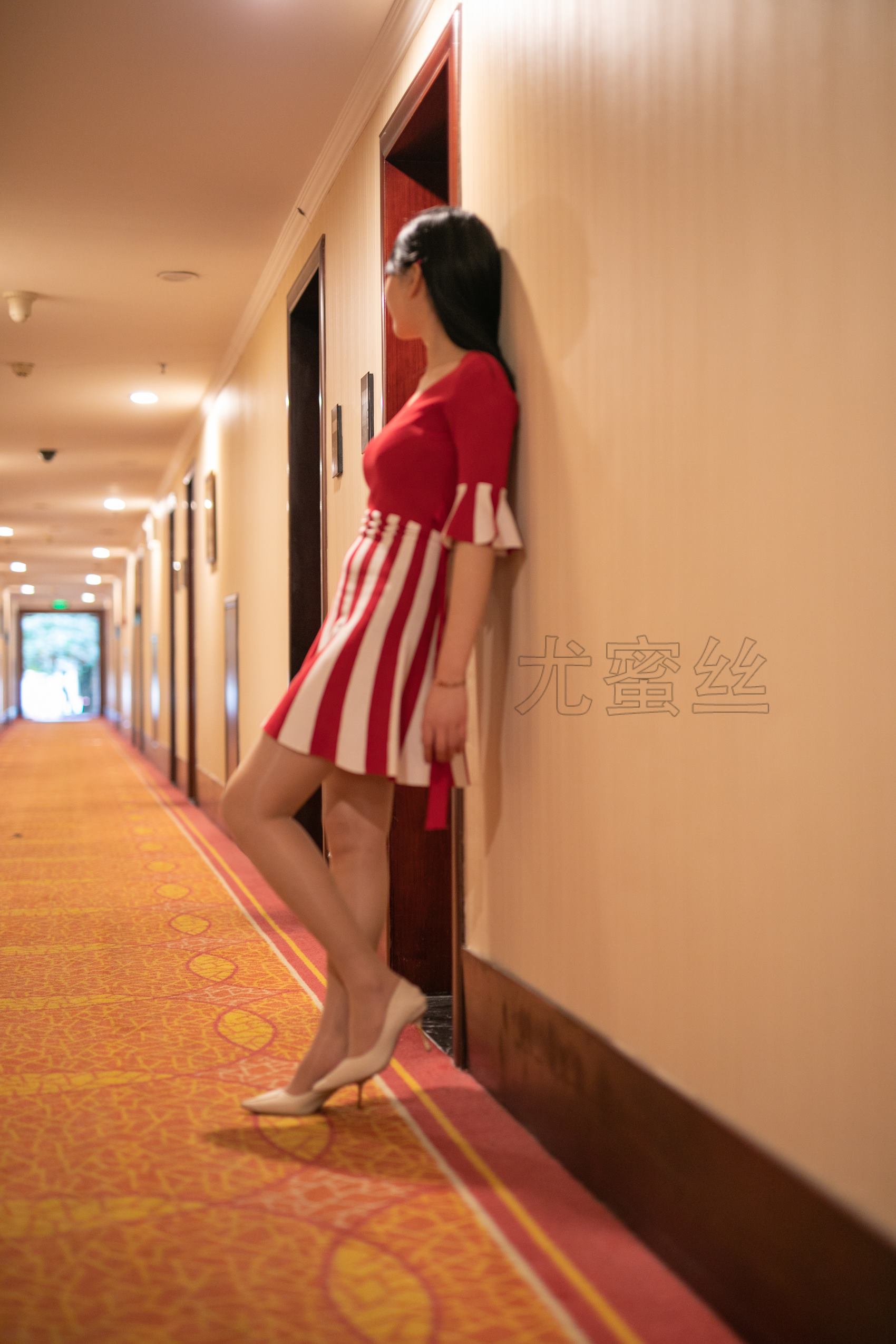 图片[11]-尤蜜丝  穿搭推广展示图集 红白条纹[82P] – 速更版-美库