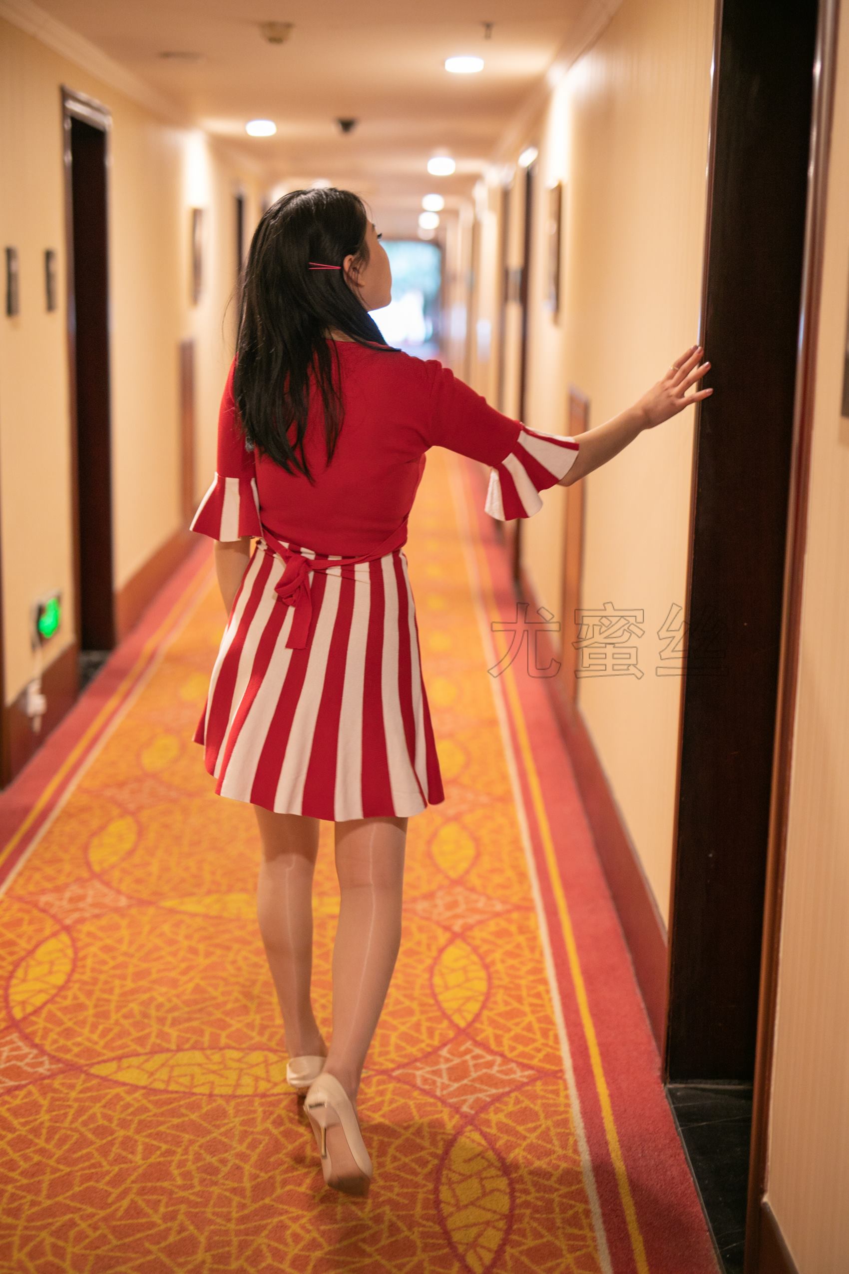 图片[18]-尤蜜丝  穿搭推广展示图集 红白条纹[82P] – 速更版-美库