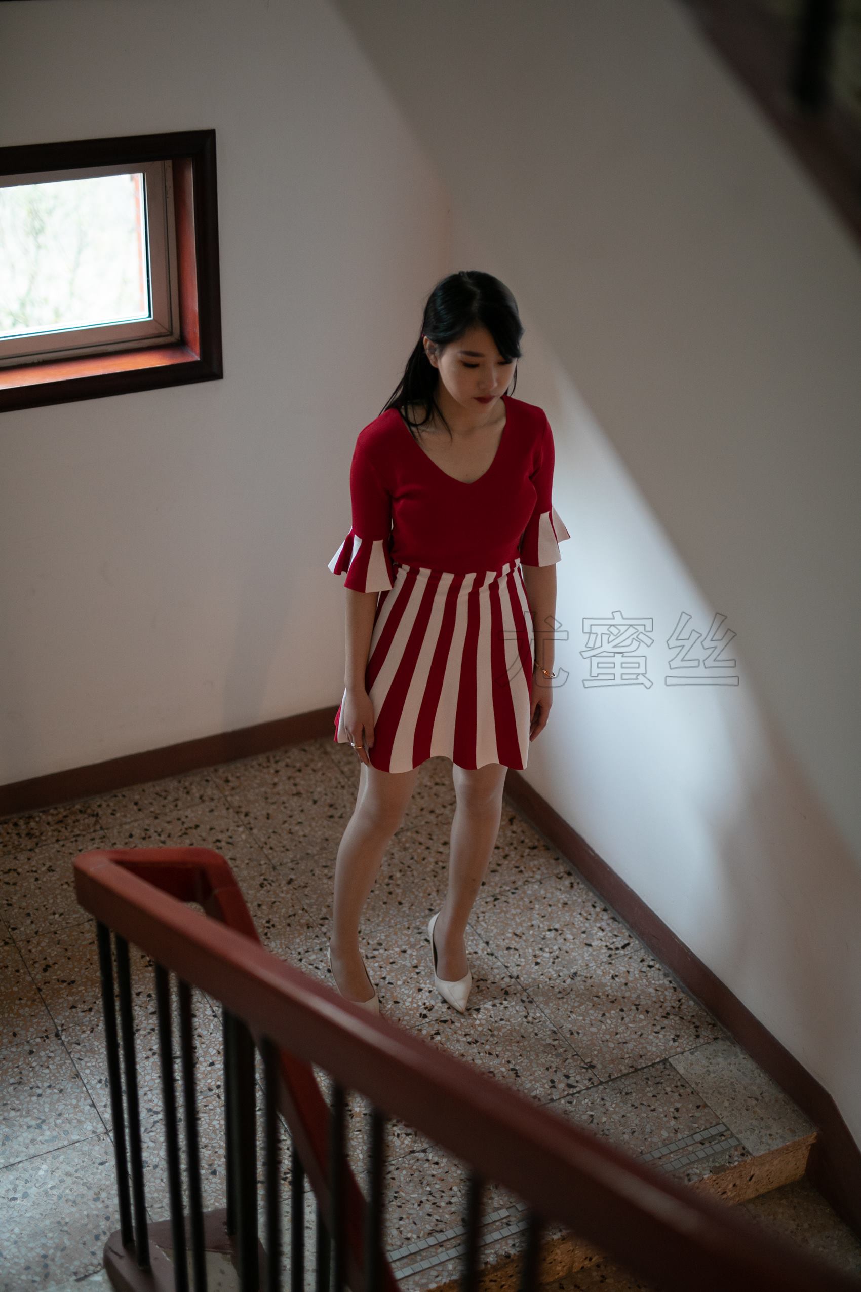 图片[38]-尤蜜丝  穿搭推广展示图集 红白条纹[82P] – 速更版-美库