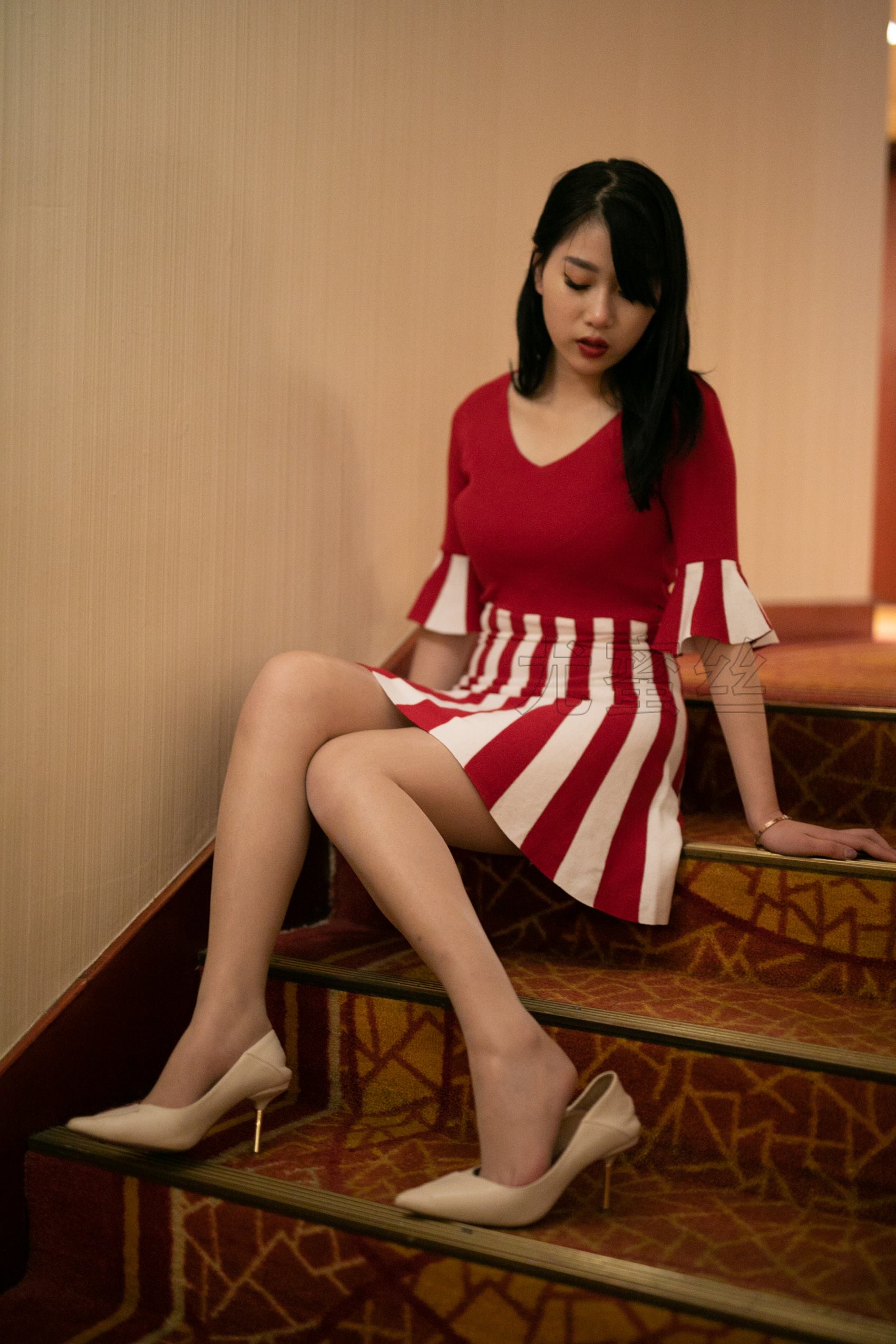 图片[45]-尤蜜丝  穿搭推广展示图集 红白条纹[82P] – 速更版-美库