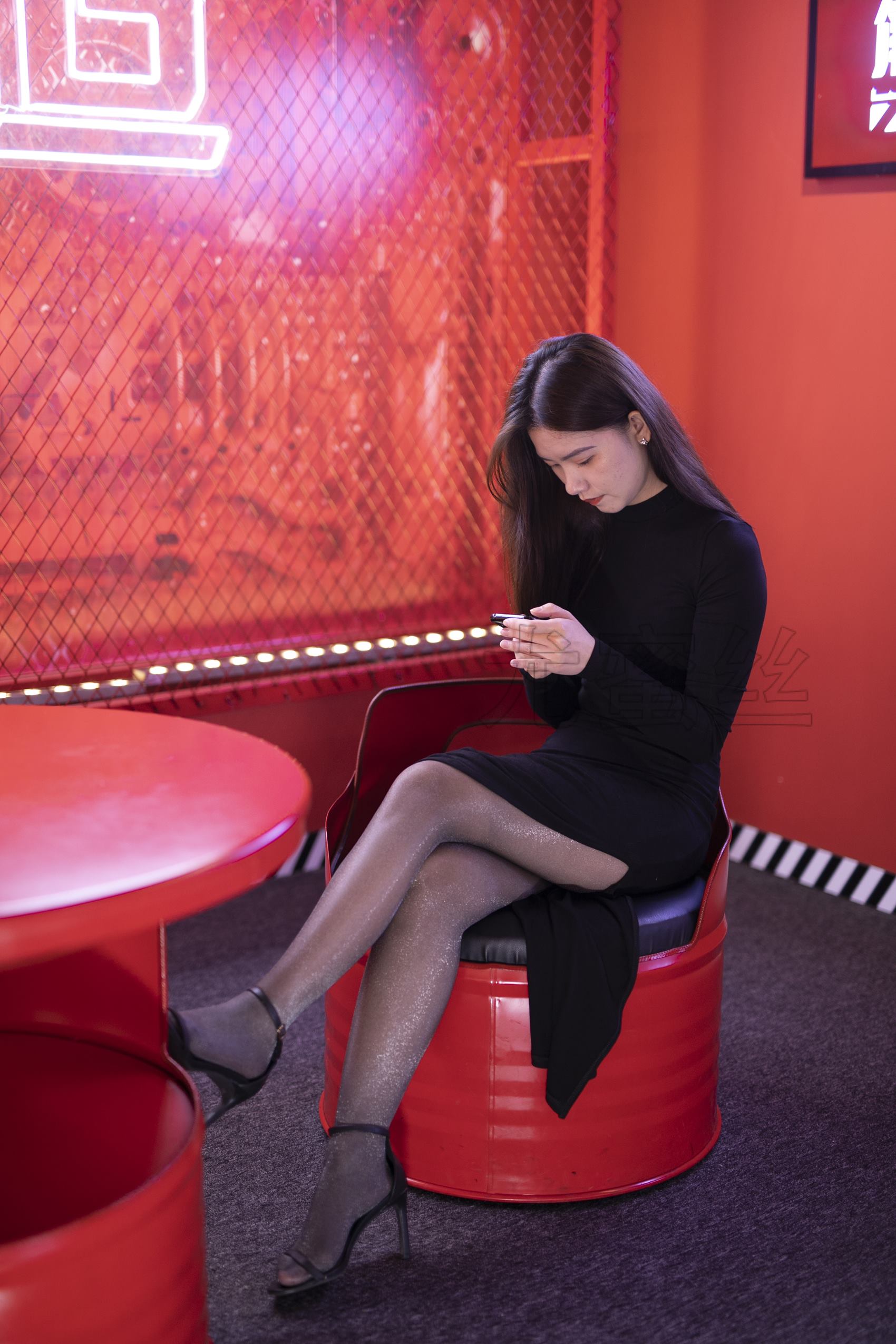 图片[26]-尤蜜丝 穿搭推广展示图集 超市里的黑丝与肉丝[57P] – 速更版-美库