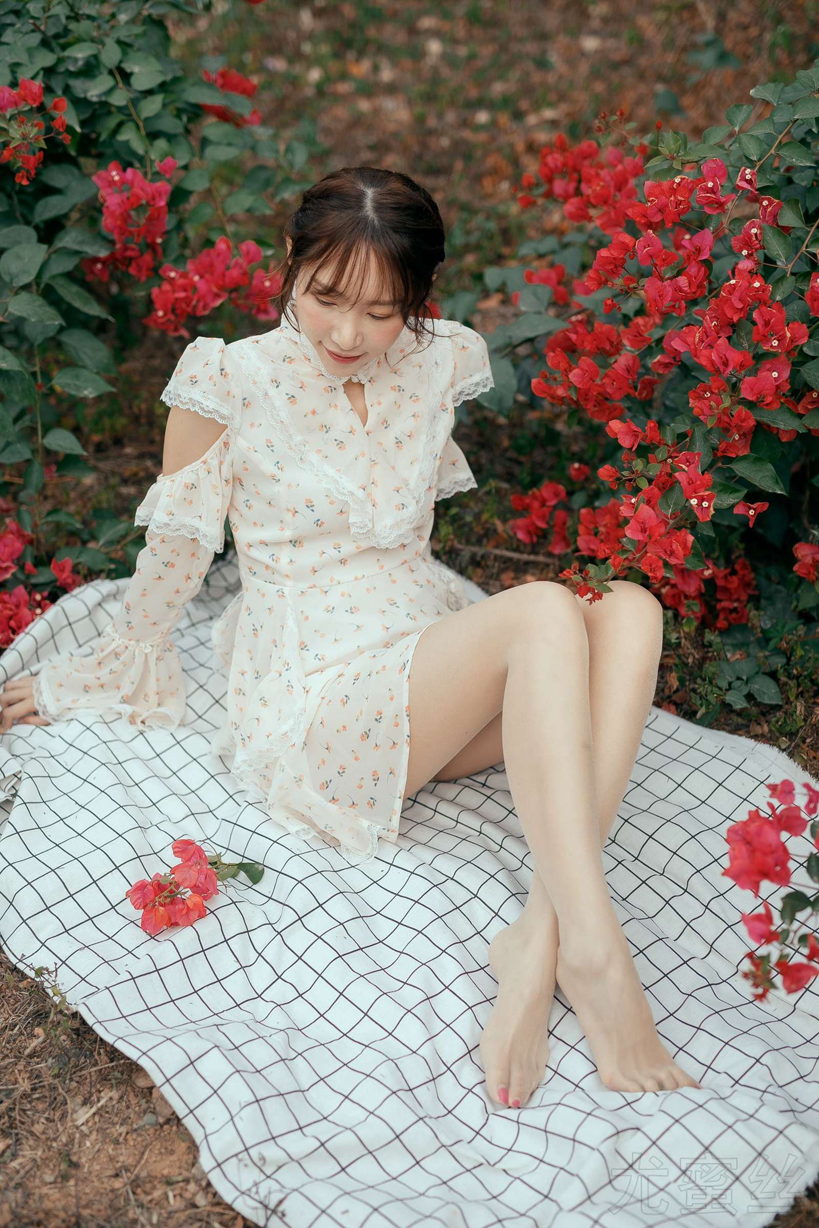 图片[10]-尤蜜丝 NO.041 穿搭推广展示图集 野花香[30P] – 速更版-美库